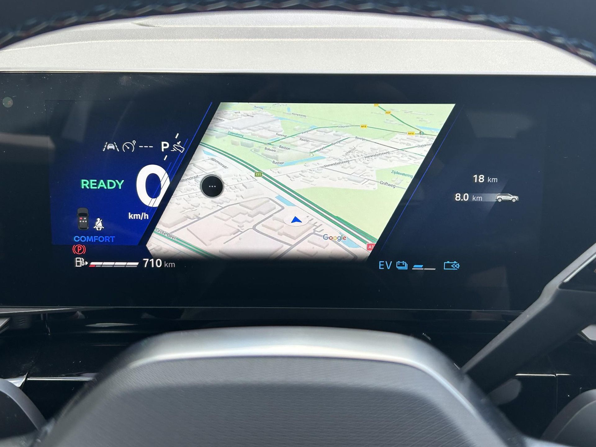 Renault Austral met kenteken KJV-08-S – dashboard