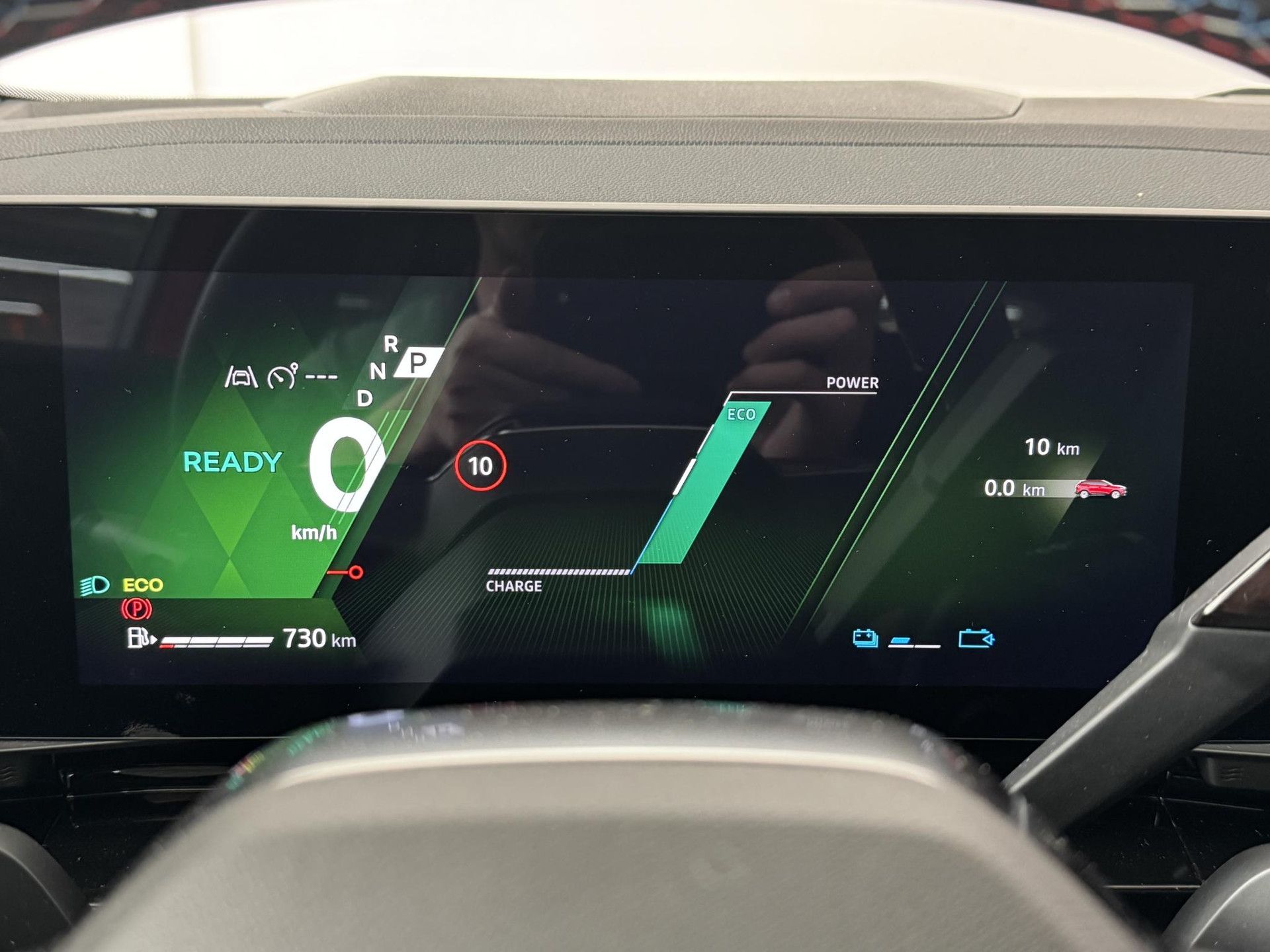 Renault Austral met kenteken KNN-83-Z – dashboard