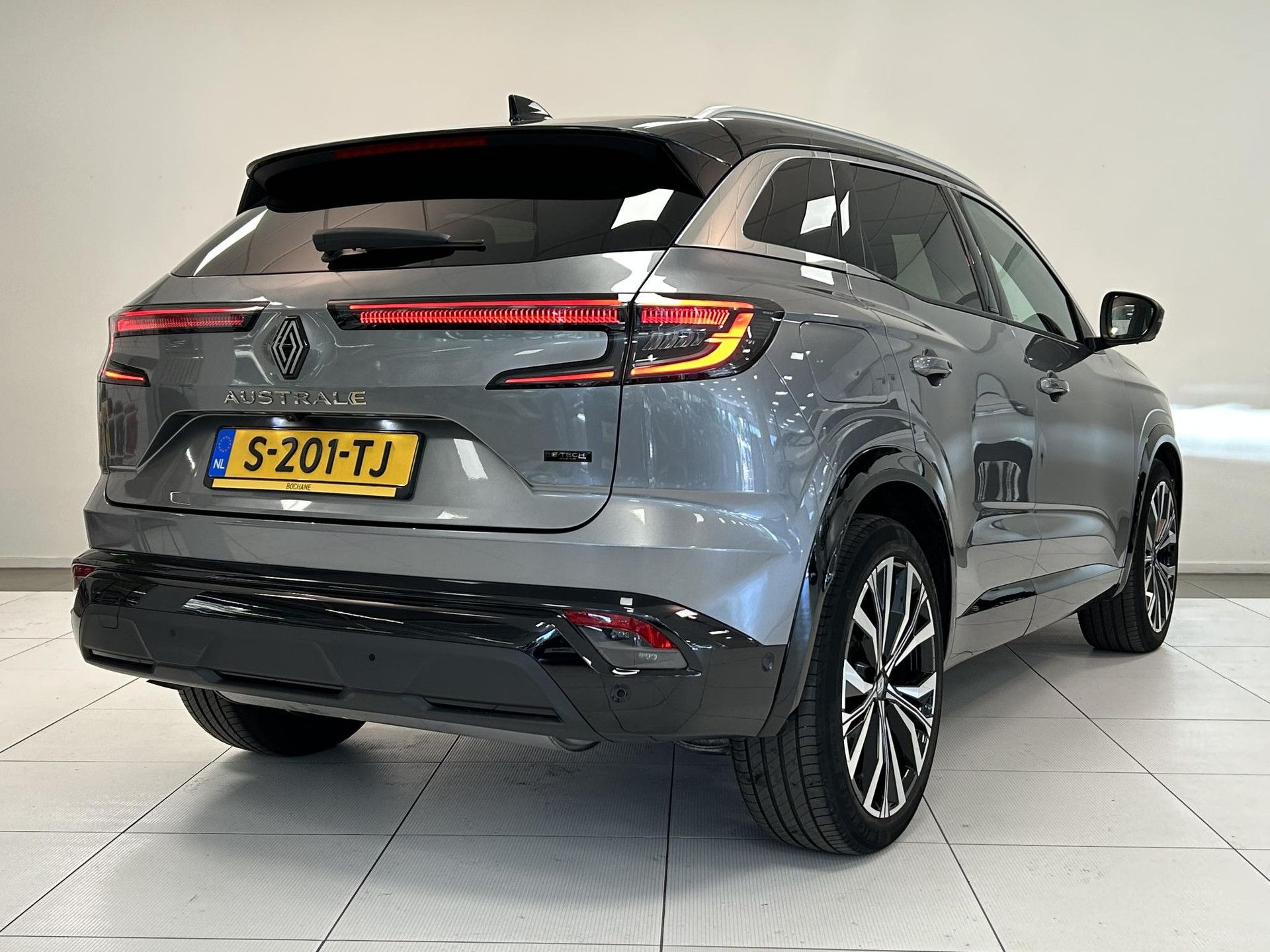 Renault Austral met kenteken S-201-TJ – achteraanzicht