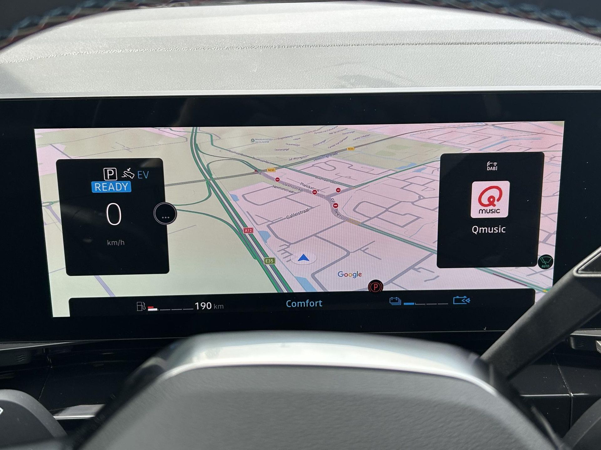 Renault Austral met kenteken X-230-RX – dashboard