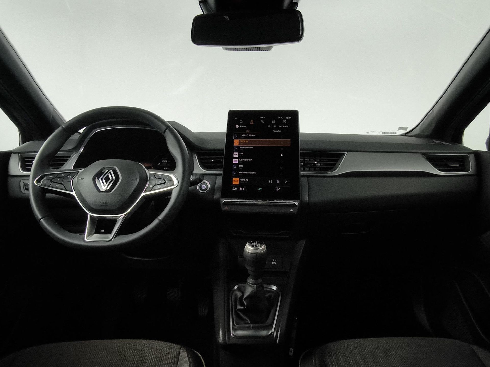 Renault Captur met kenteken GKZ-30-J – interieur
