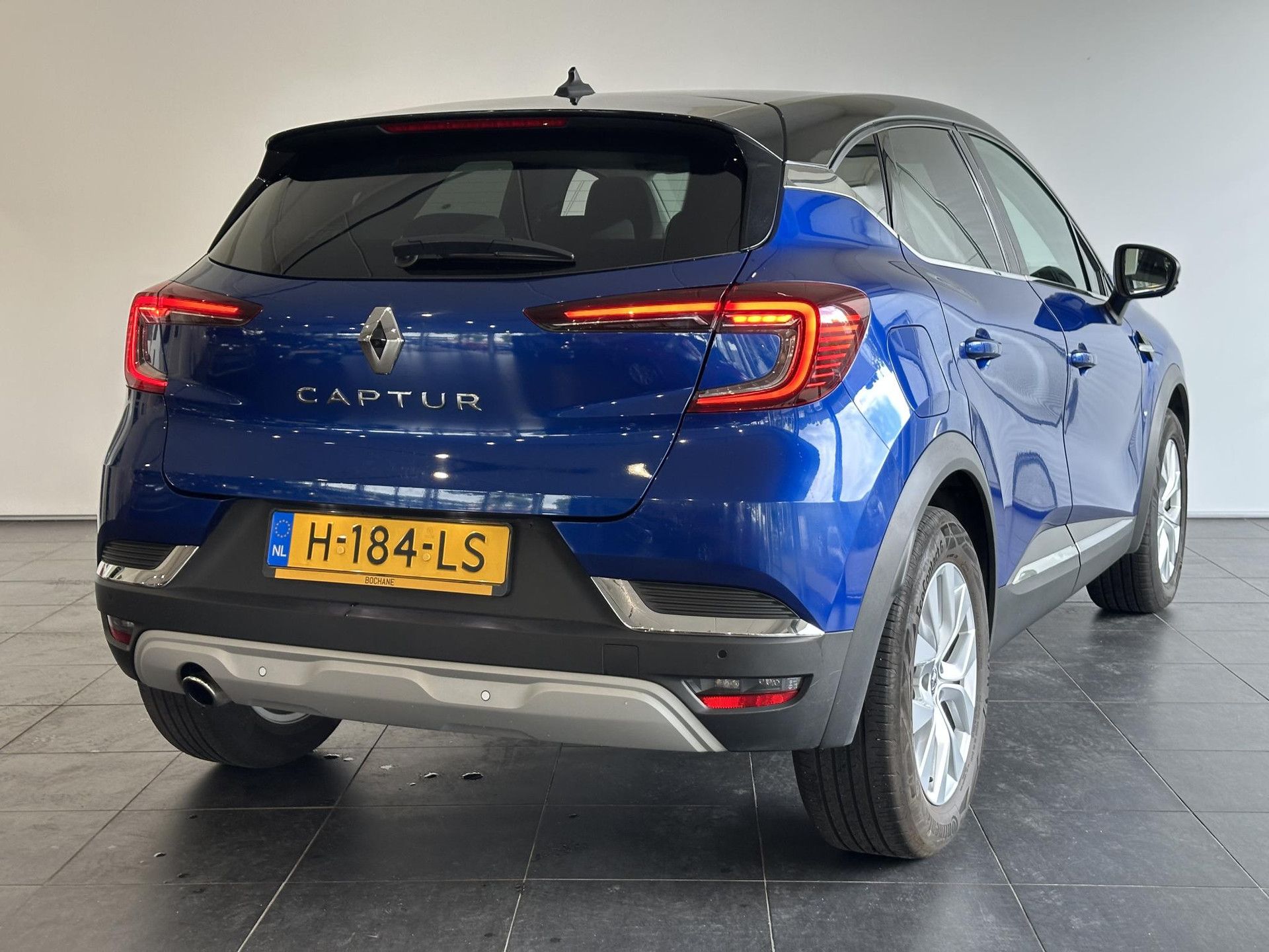 Renault Captur met kenteken H-184-LS – achteraanzicht