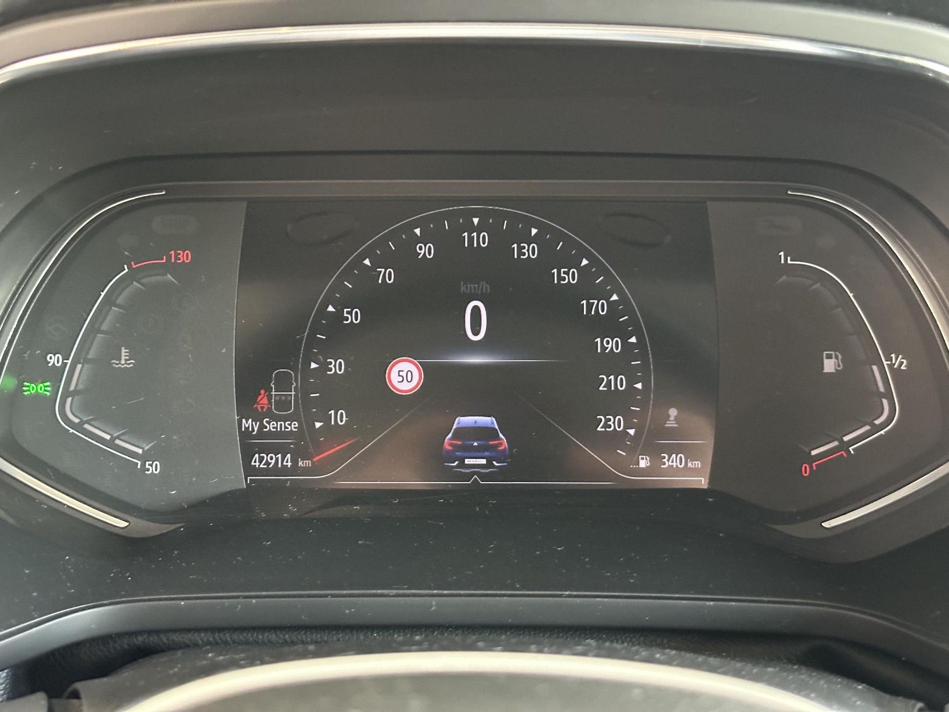 Renault Captur met kenteken H-184-LS – dashboard
