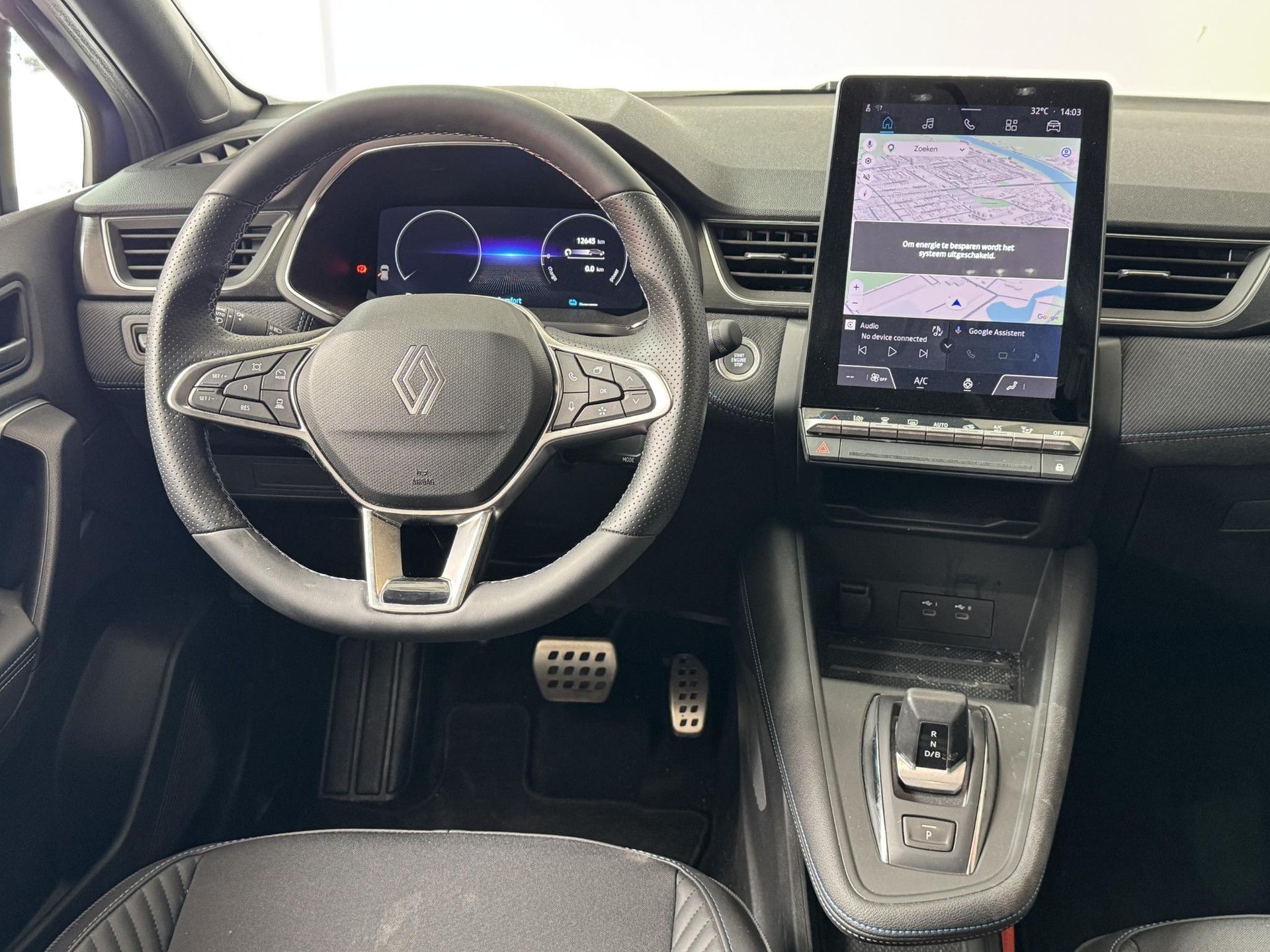 Renault Captur met kenteken JDS-51-R – interieur