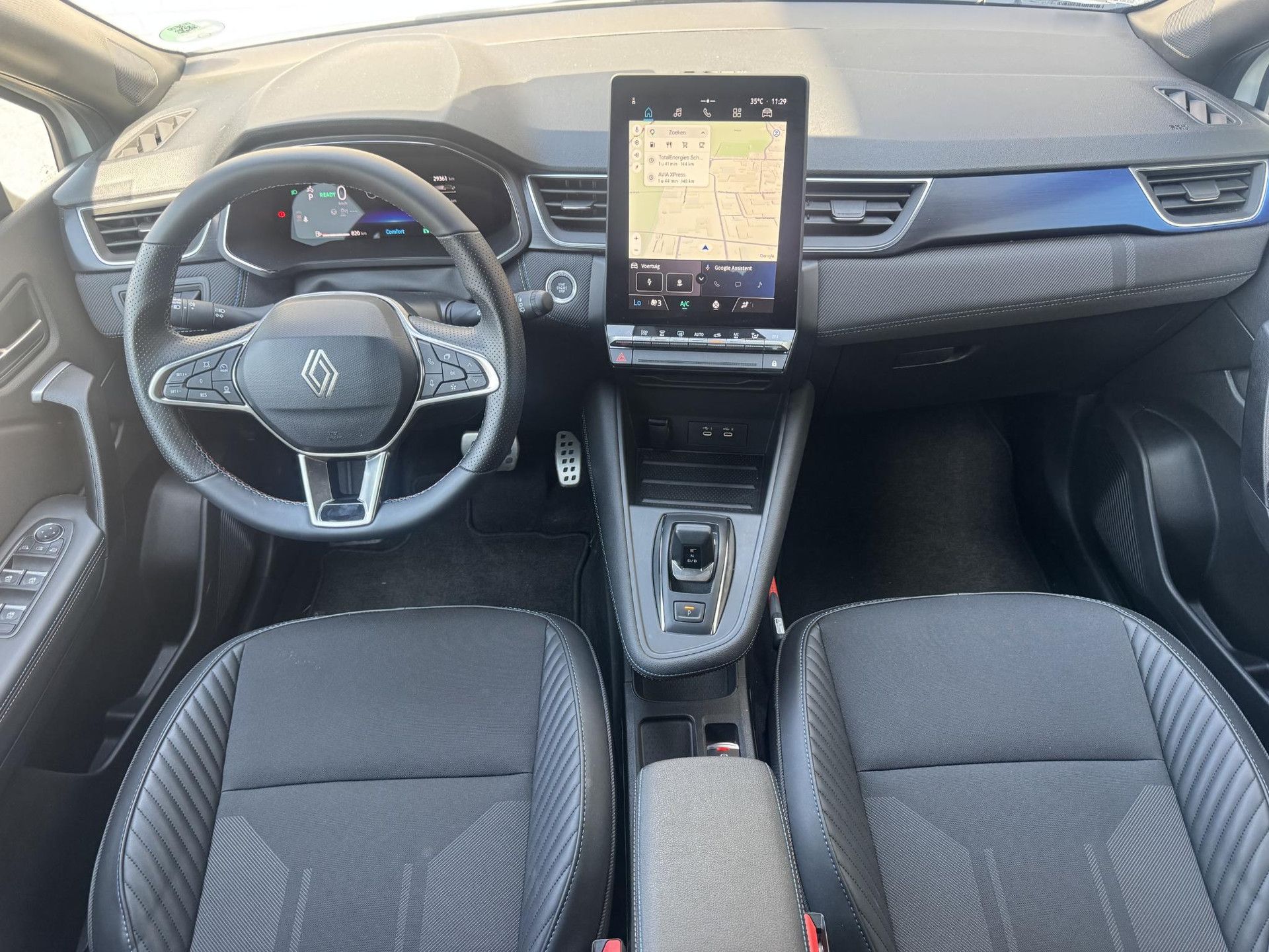 Renault Captur met kenteken JDS-52-R – interieur