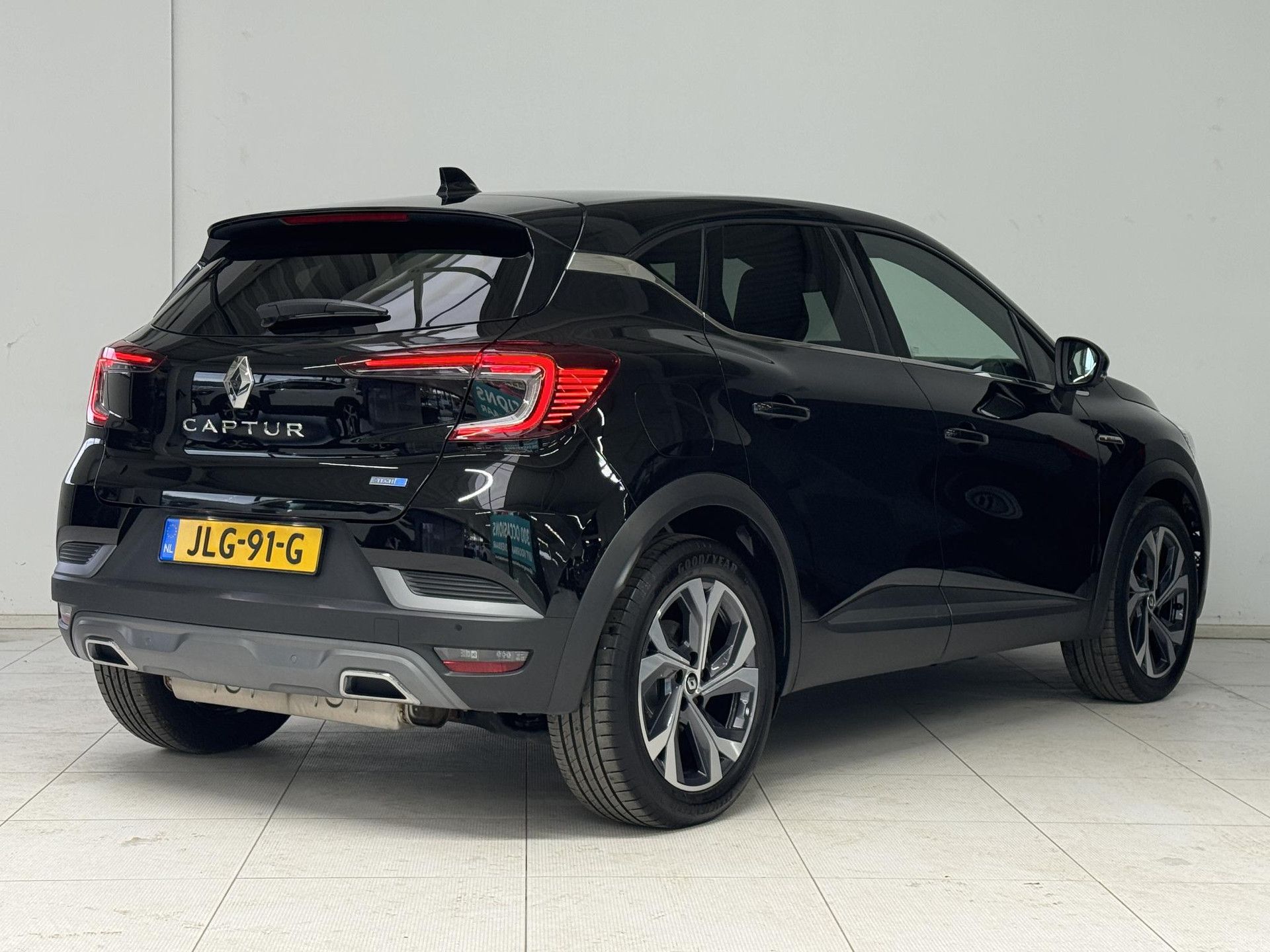 Renault Captur met kenteken JLG-91-G – achteraanzicht