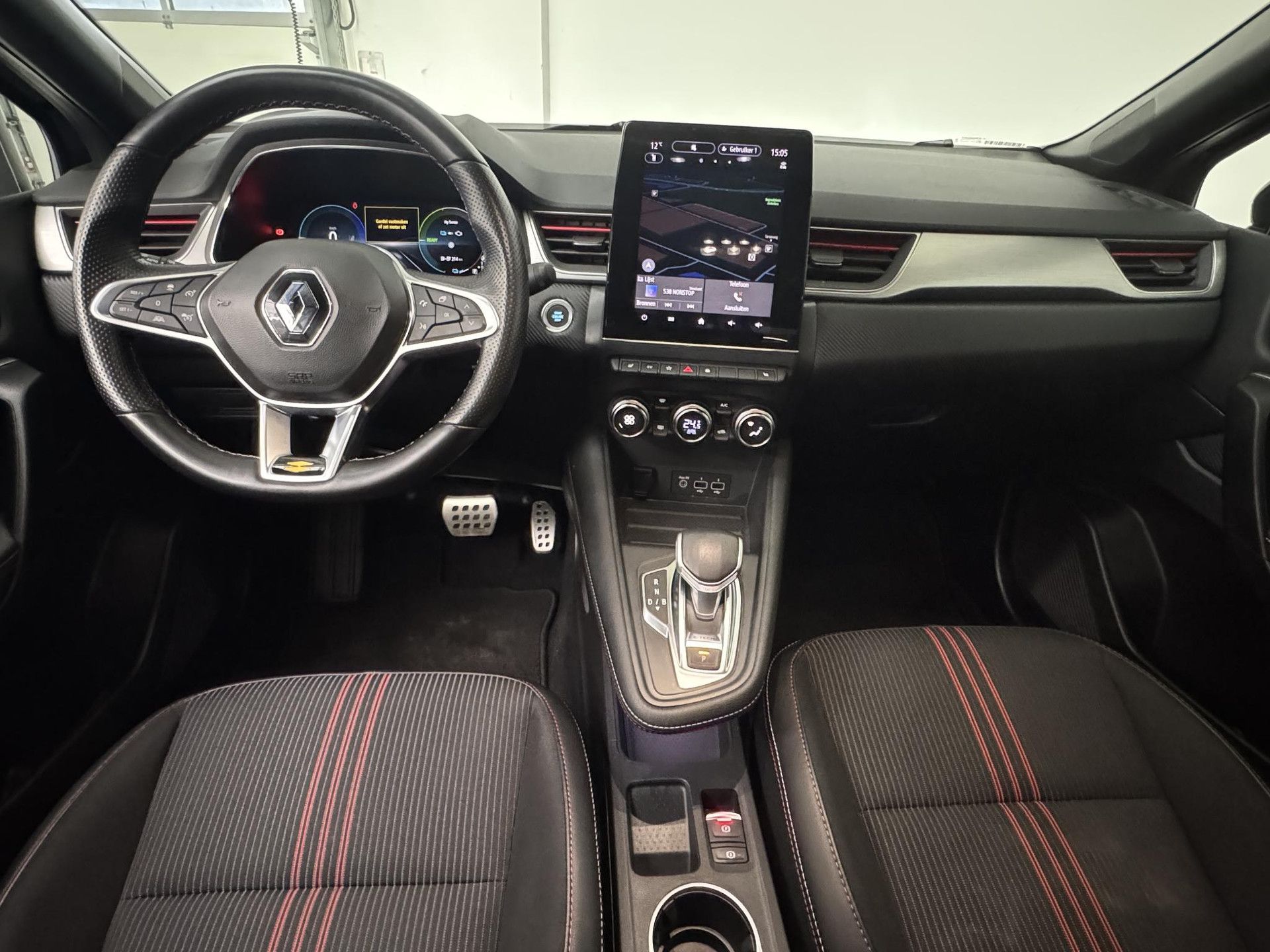 Renault Captur met kenteken JLG-91-G – interieur