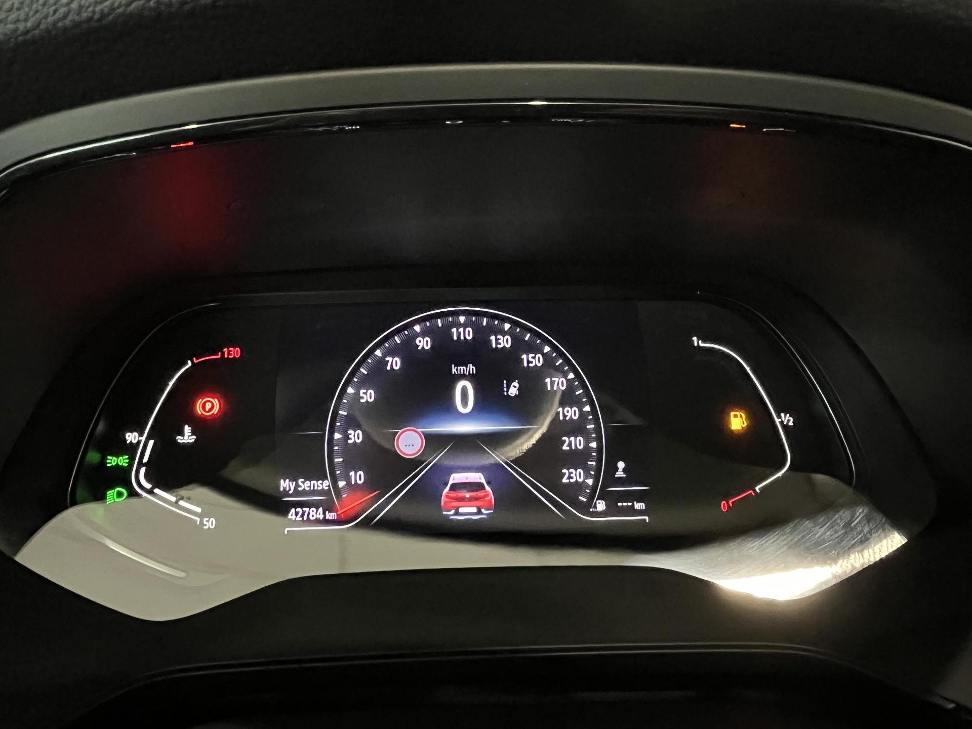 Renault Captur met kenteken JSB-25-V – dashboard