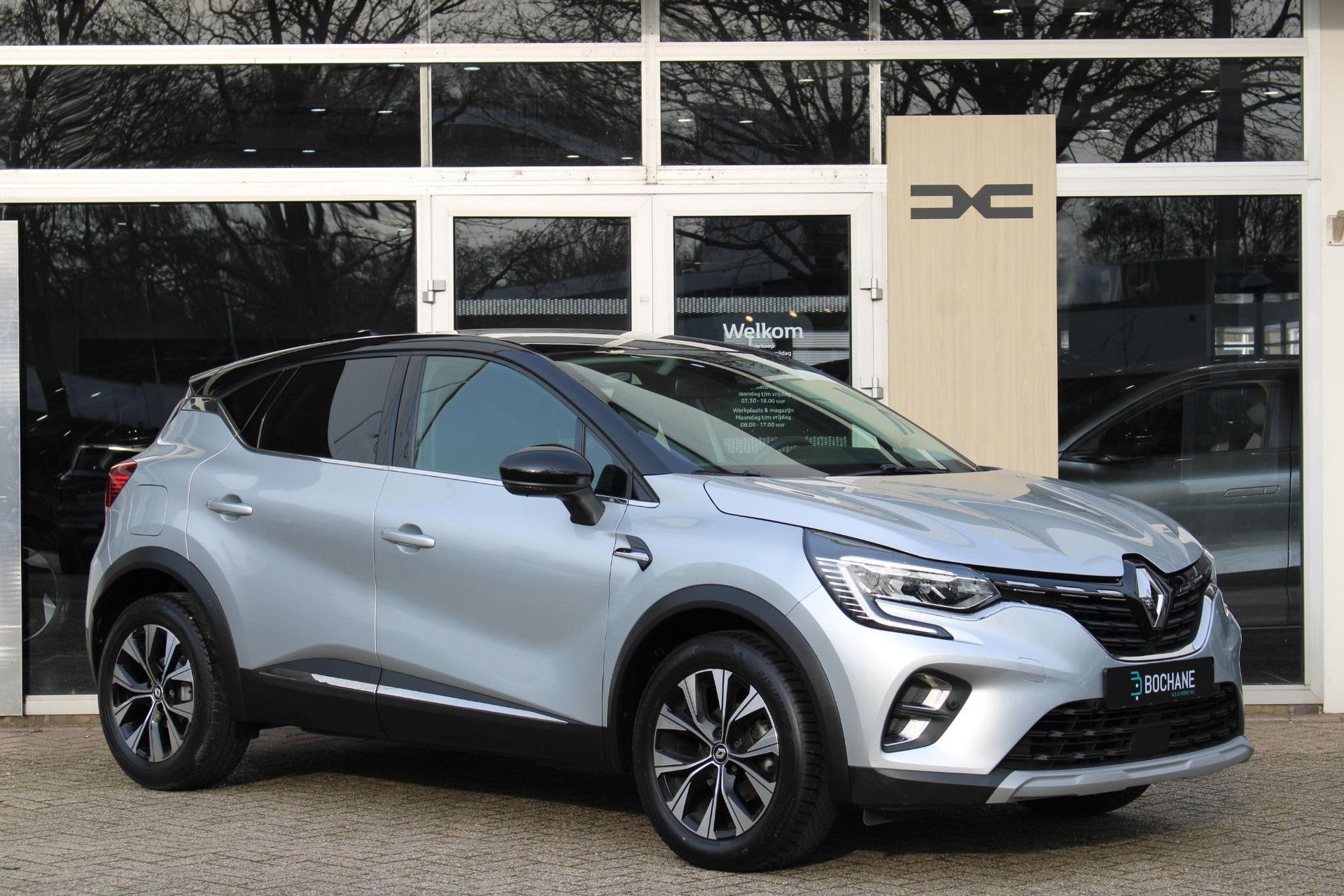 Renault Captur met kenteken JVR-43-V – interieur