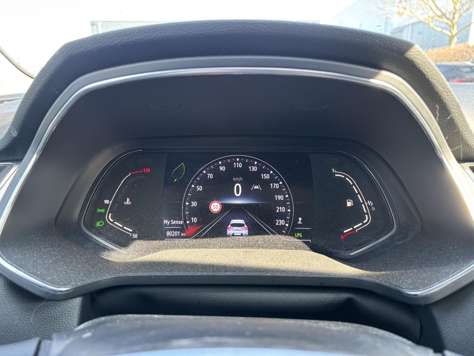 Renault Captur met kenteken K-105-XR – dashboard