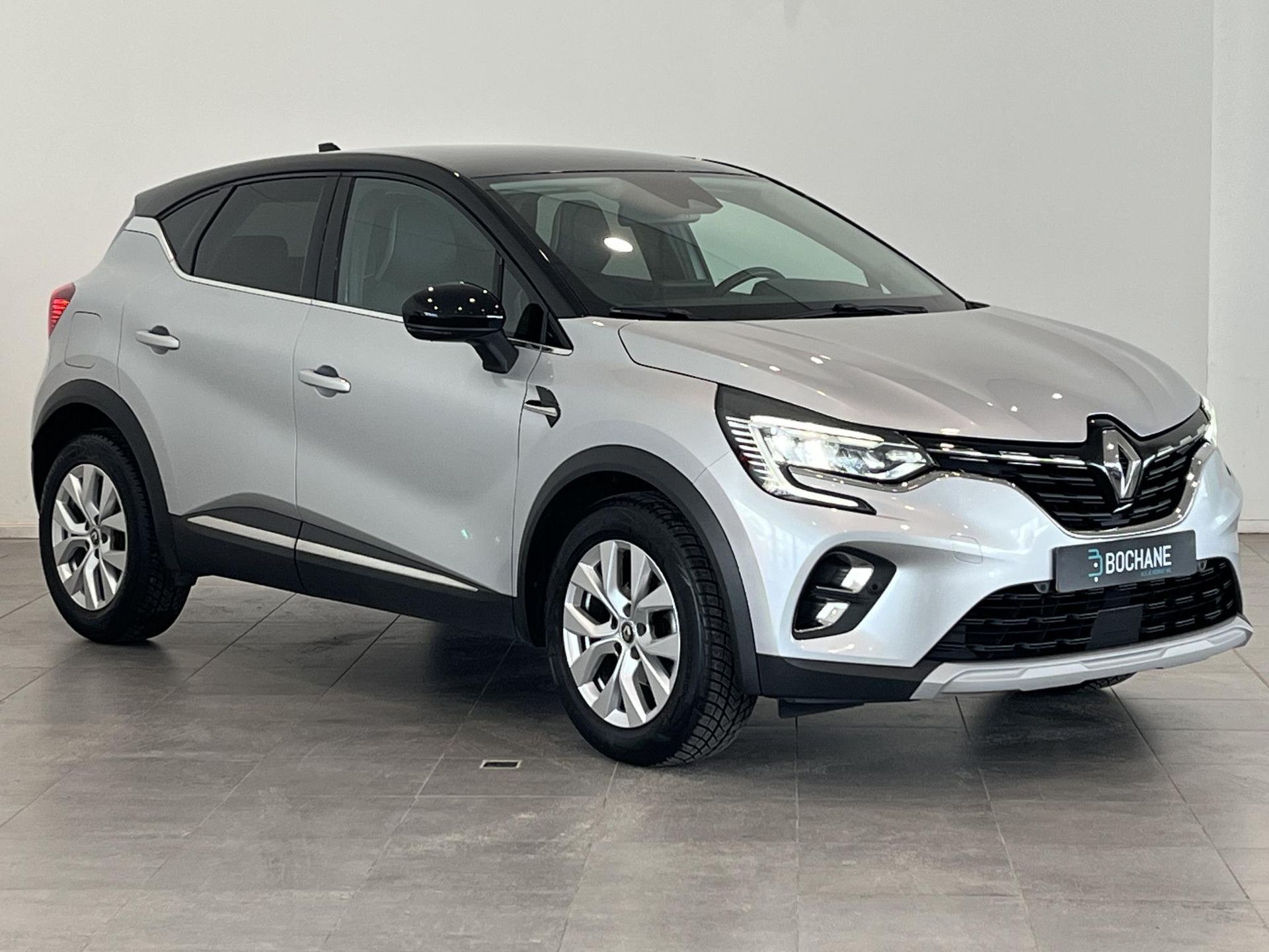 Renault Captur met kenteken K-162-PR – dashboard