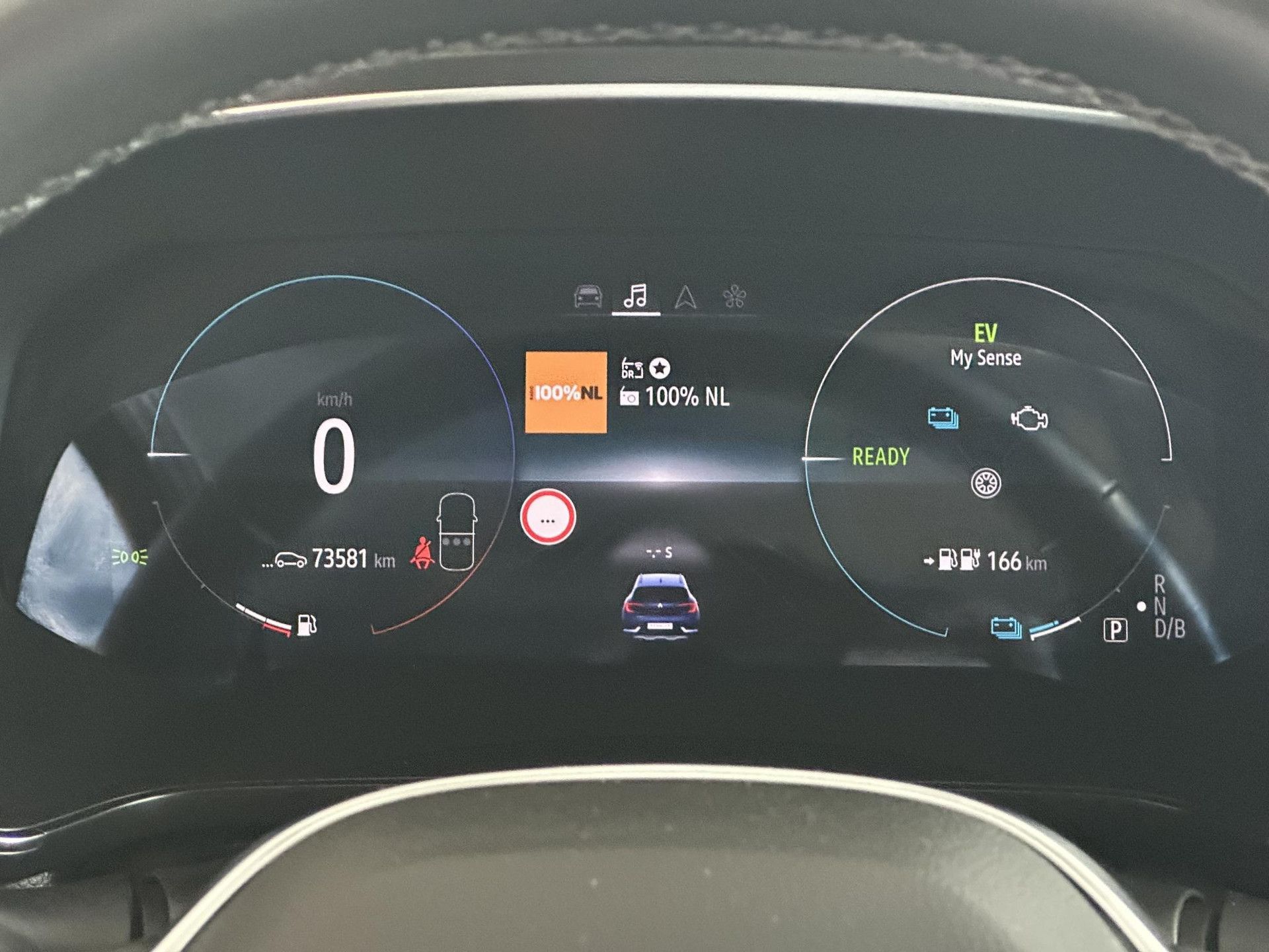 Renault Captur met kenteken K-502-DV – dashboard