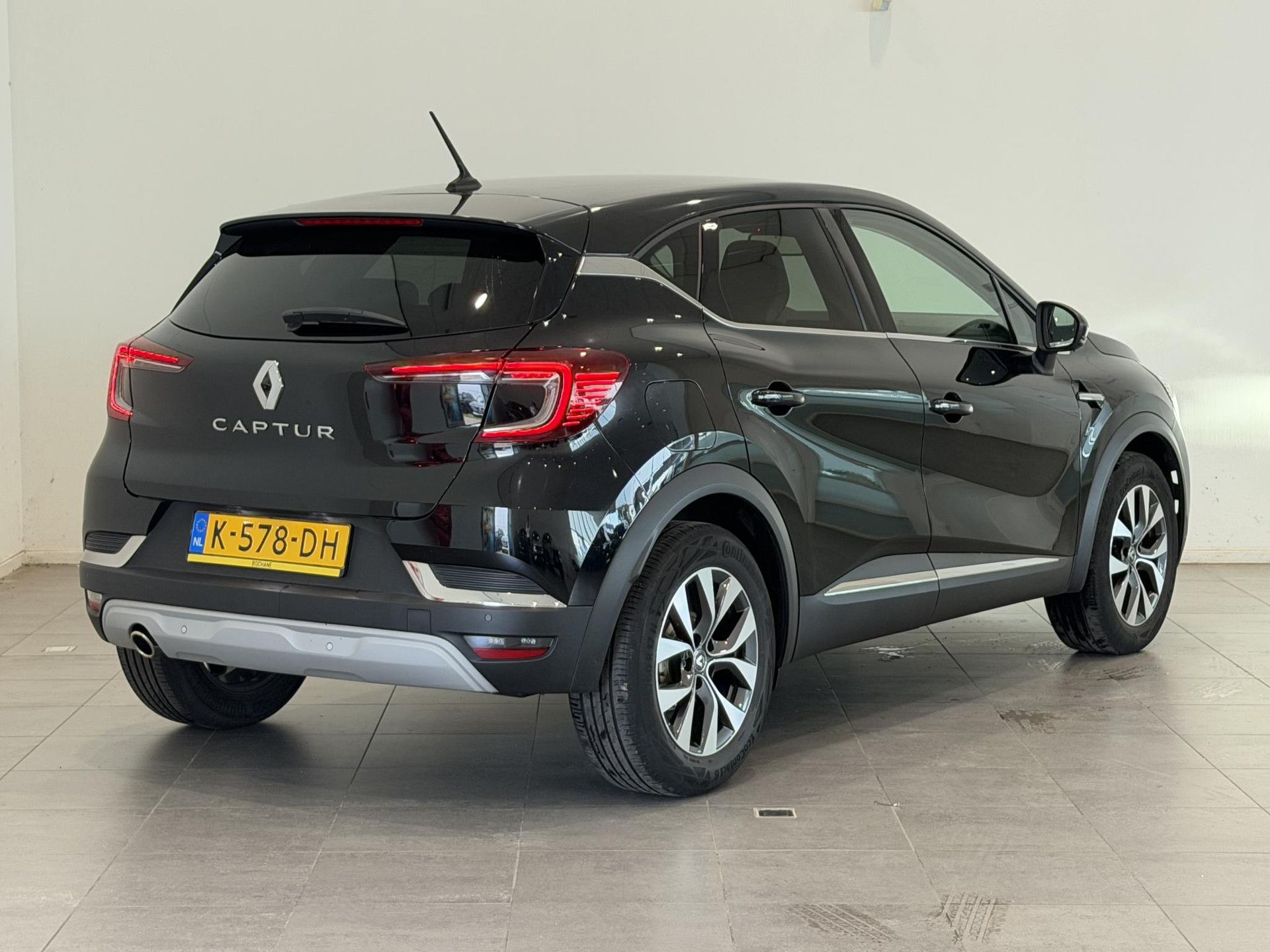 Renault Captur met kenteken K-578-DH – achteraanzicht