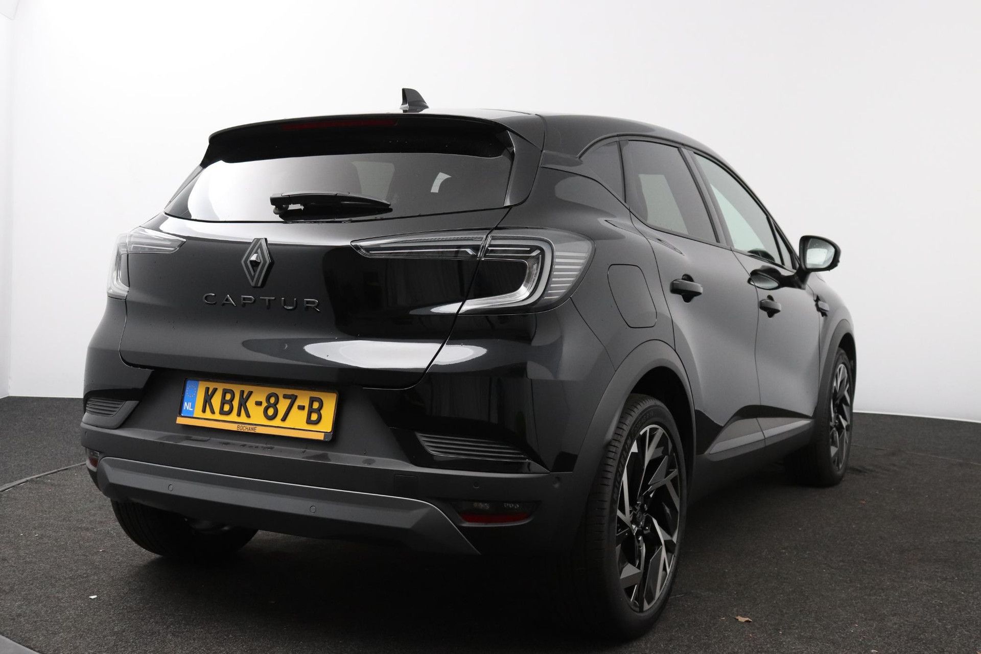 Renault Captur met kenteken KBK-87-B – achteraanzicht