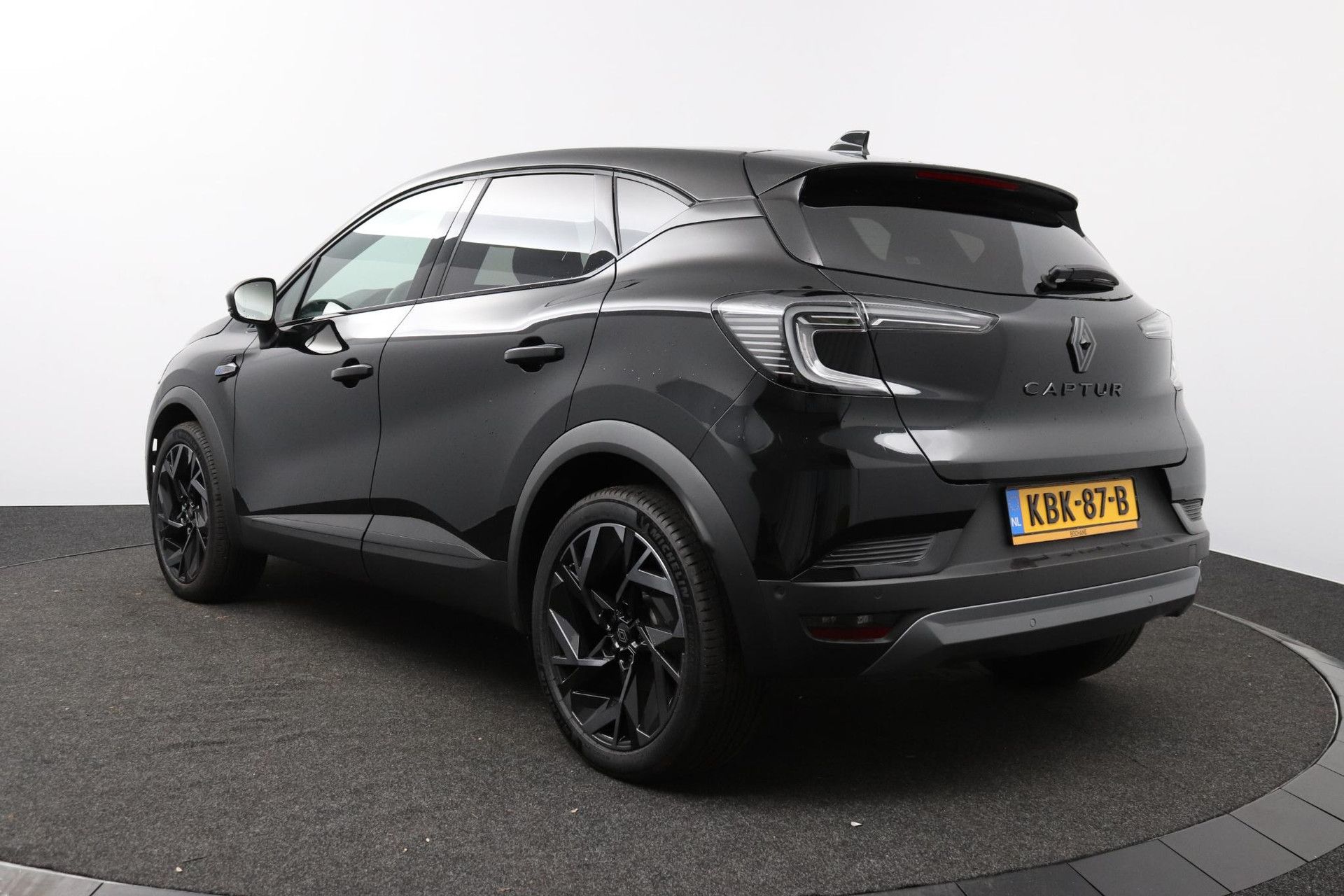 Renault Captur met kenteken KBK-87-B – detailfoto