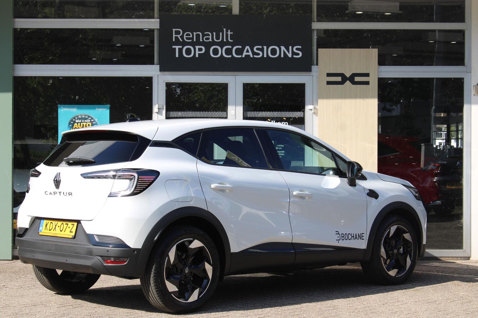Renault Captur met kenteken KDX-07-Z – achteraanzicht