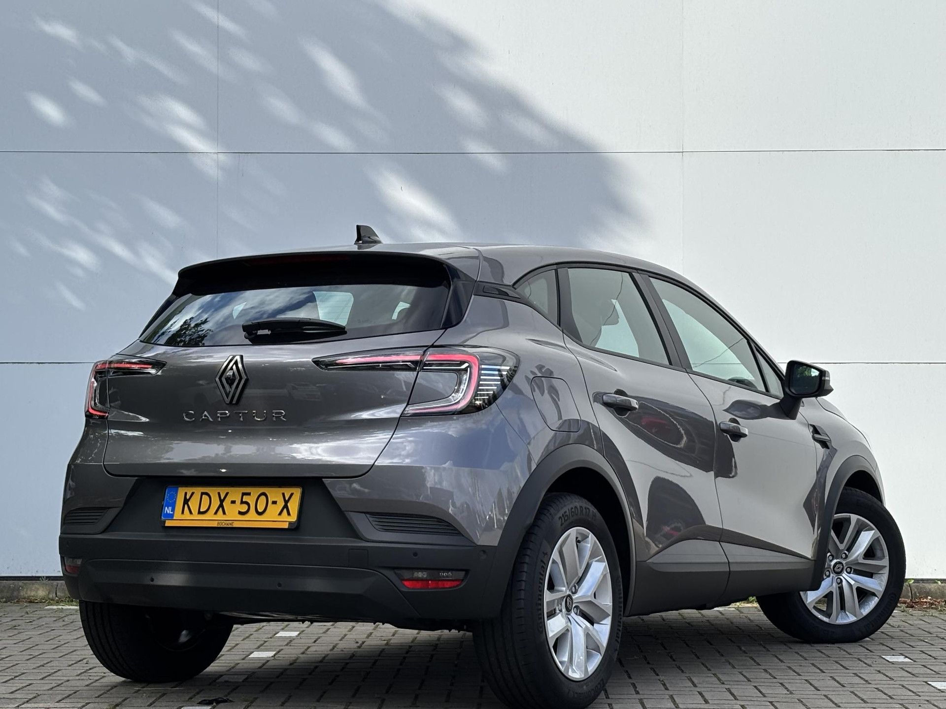 Renault Captur met kenteken KDX-50-X – achteraanzicht