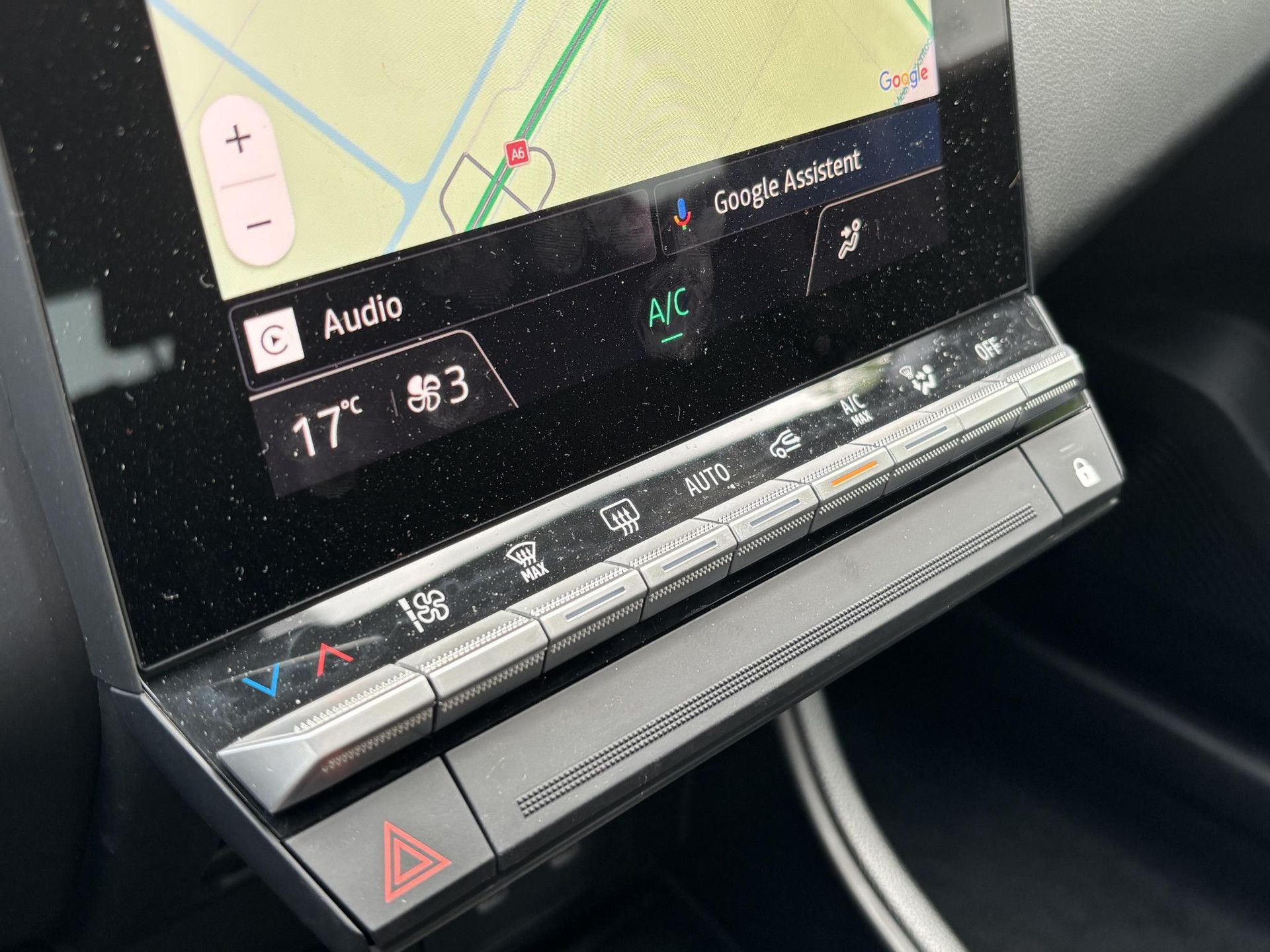 Renault Captur met kenteken KDX-50-X – interieur