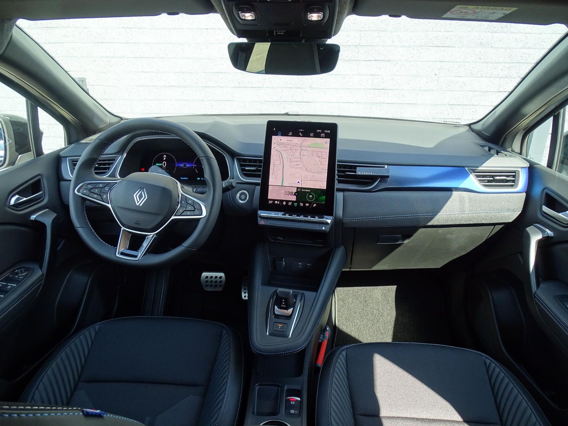 Renault Captur met kenteken KDX-62-X – interieur
