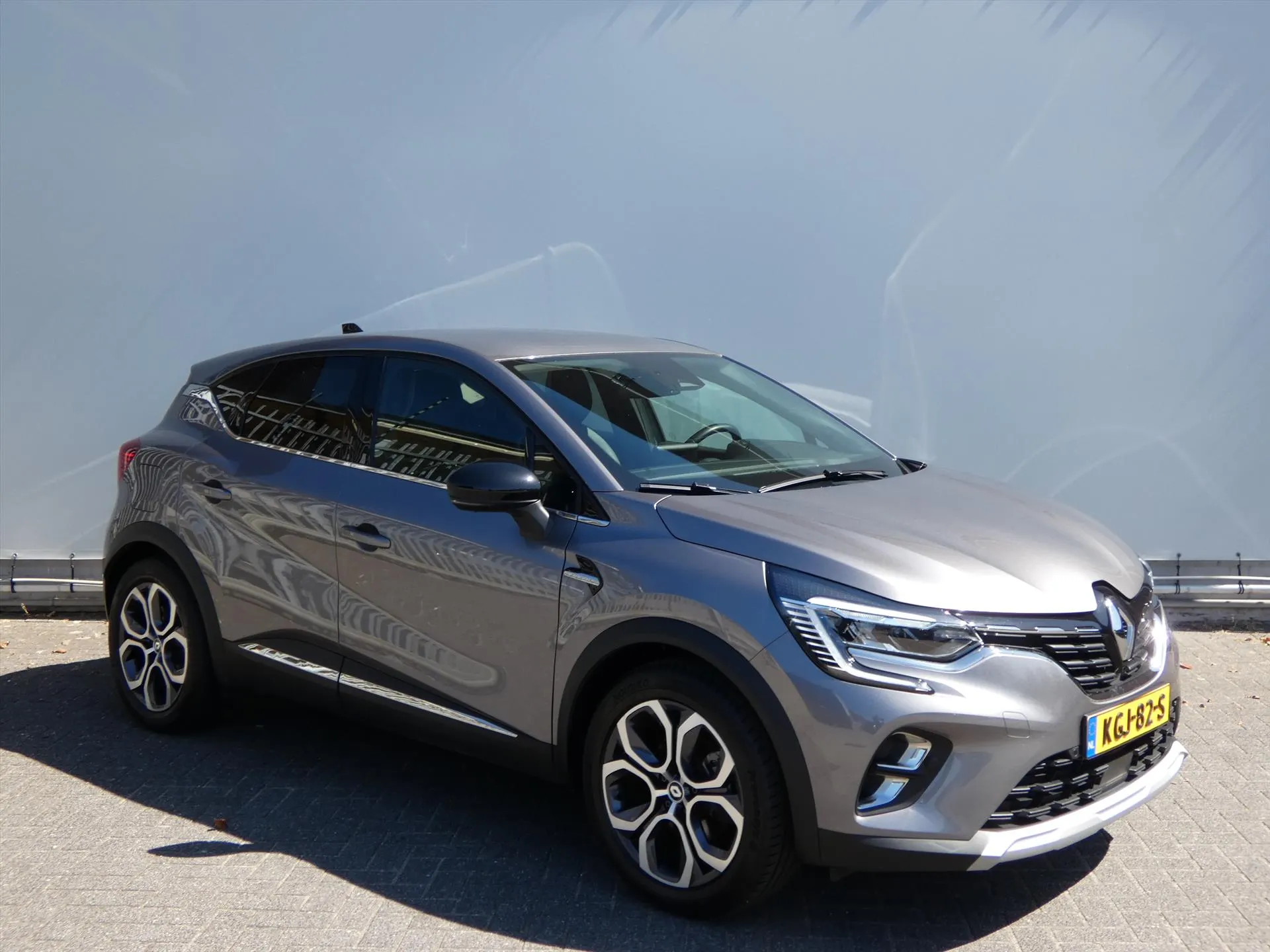 Renault Captur met kenteken KGJ-82-S – interieur