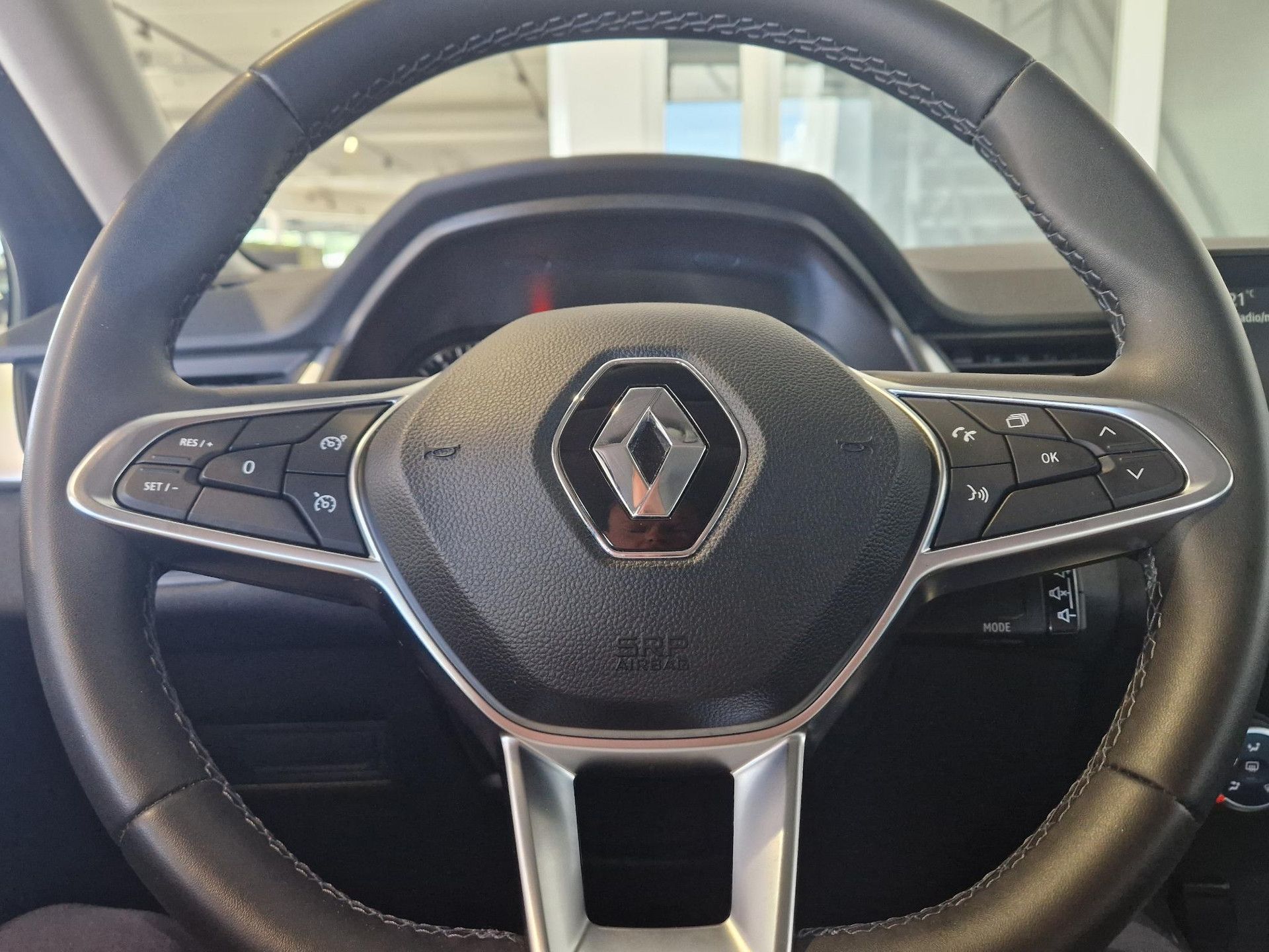 Renault Captur met kenteken L-162-DT – dashboard