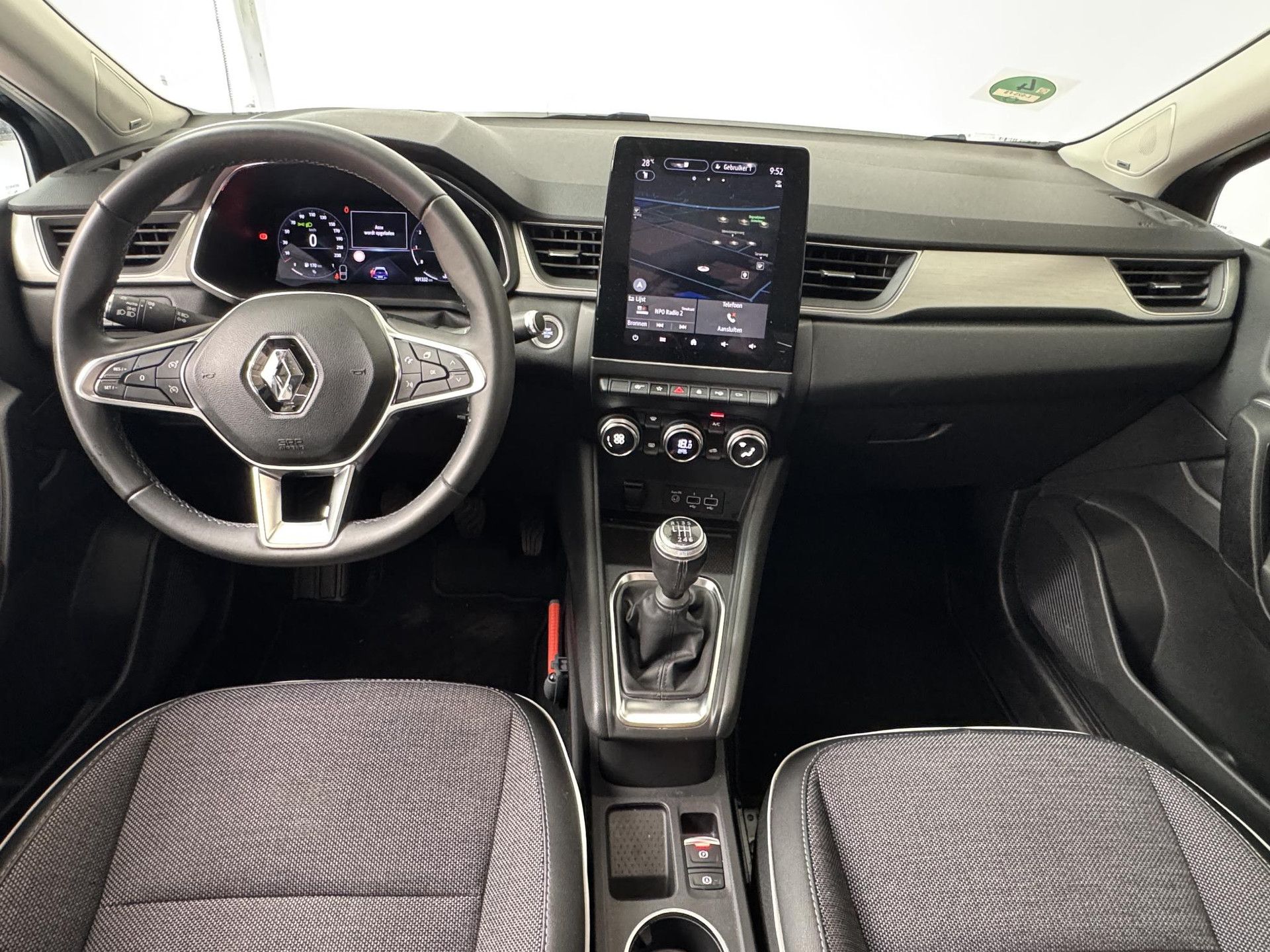 Renault Captur met kenteken L-525-FS – interieur
