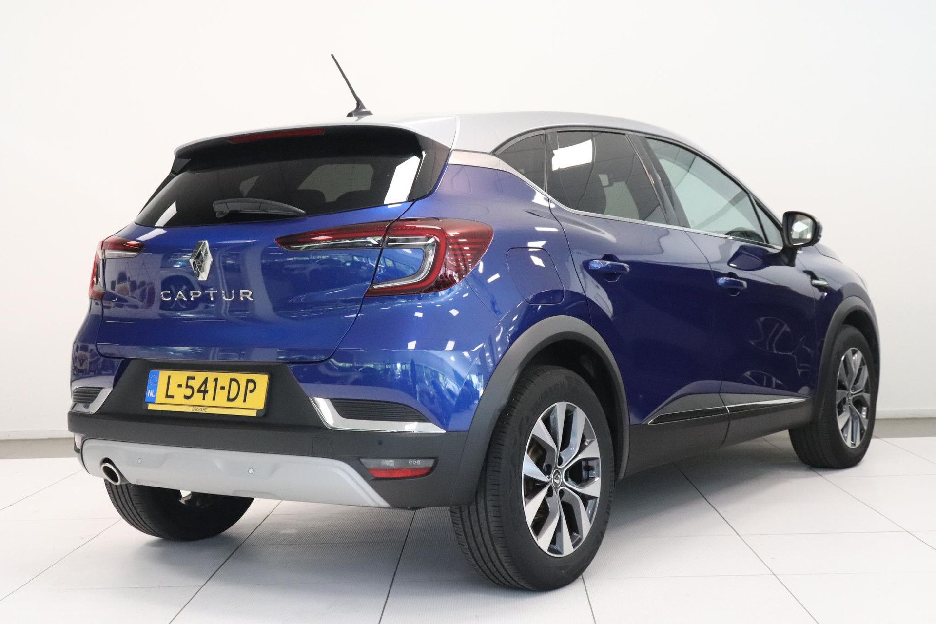 Renault Captur met kenteken L-541-DP – achteraanzicht
