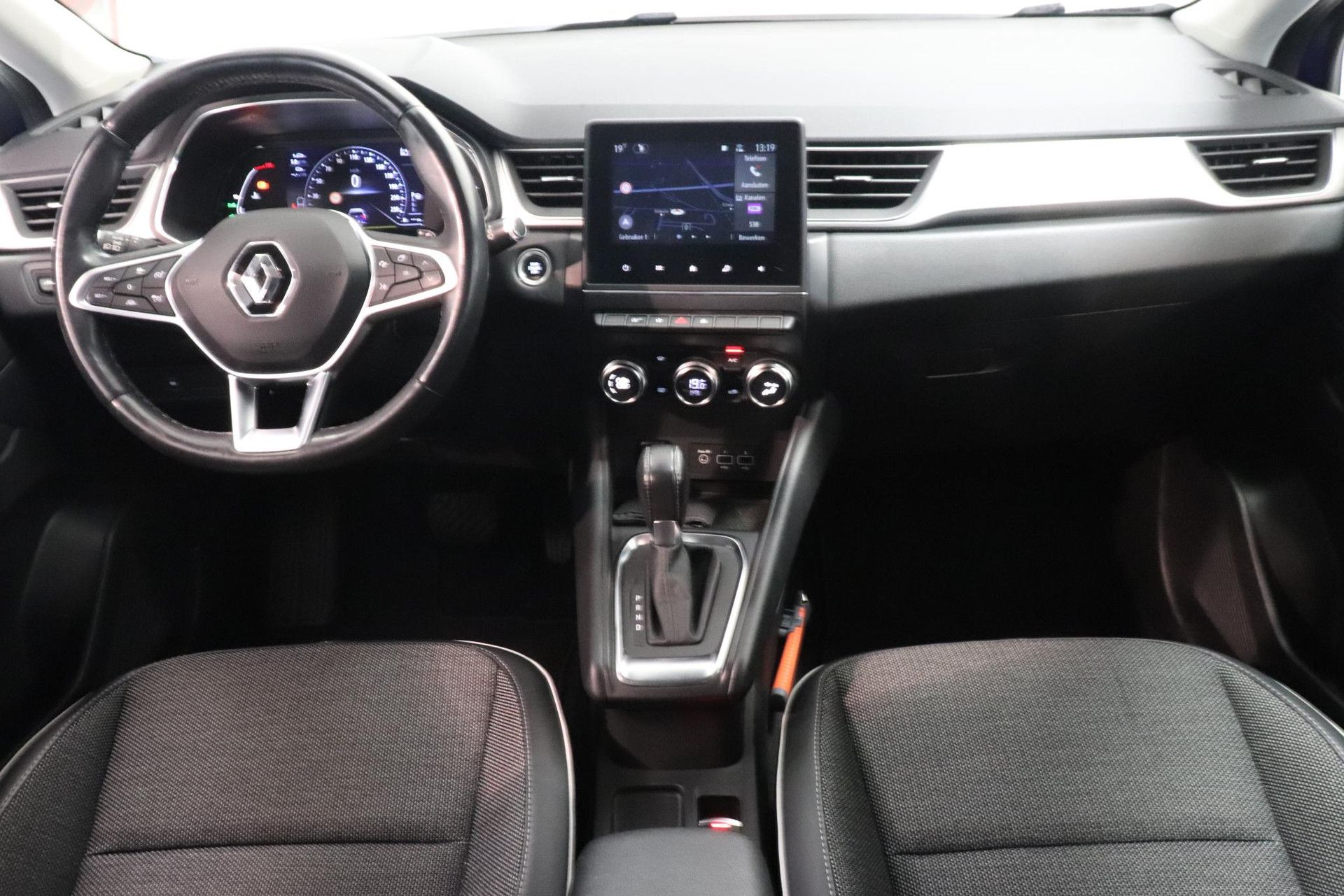 Renault Captur met kenteken L-541-DP – interieur