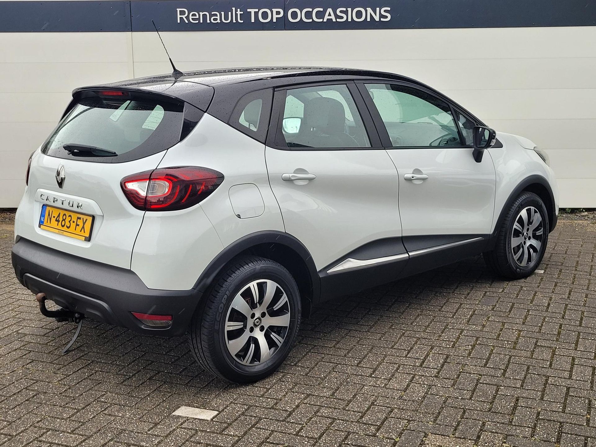 Renault Captur met kenteken N-483-FX – achteraanzicht