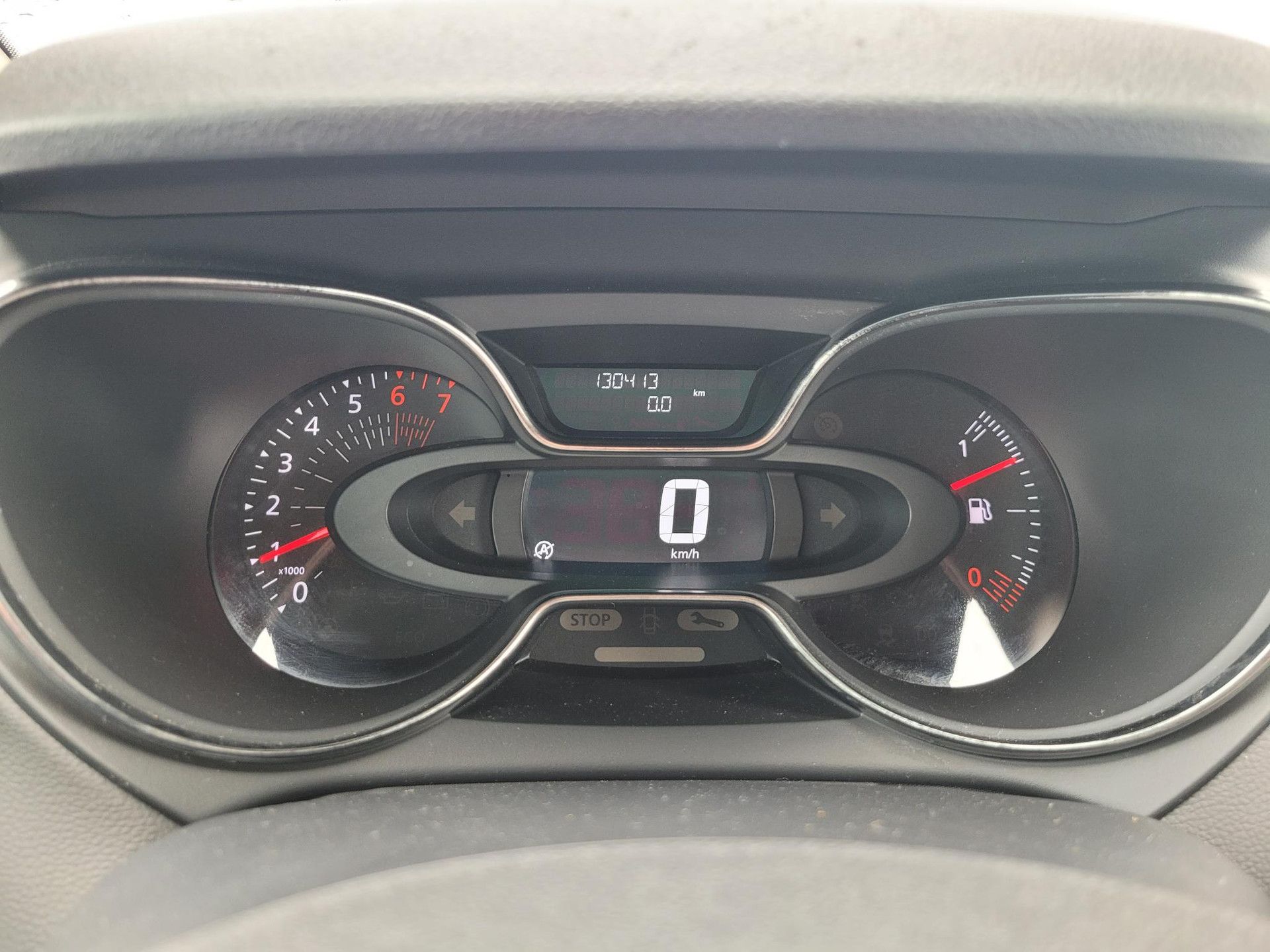 Renault Captur met kenteken N-483-FX – dashboard