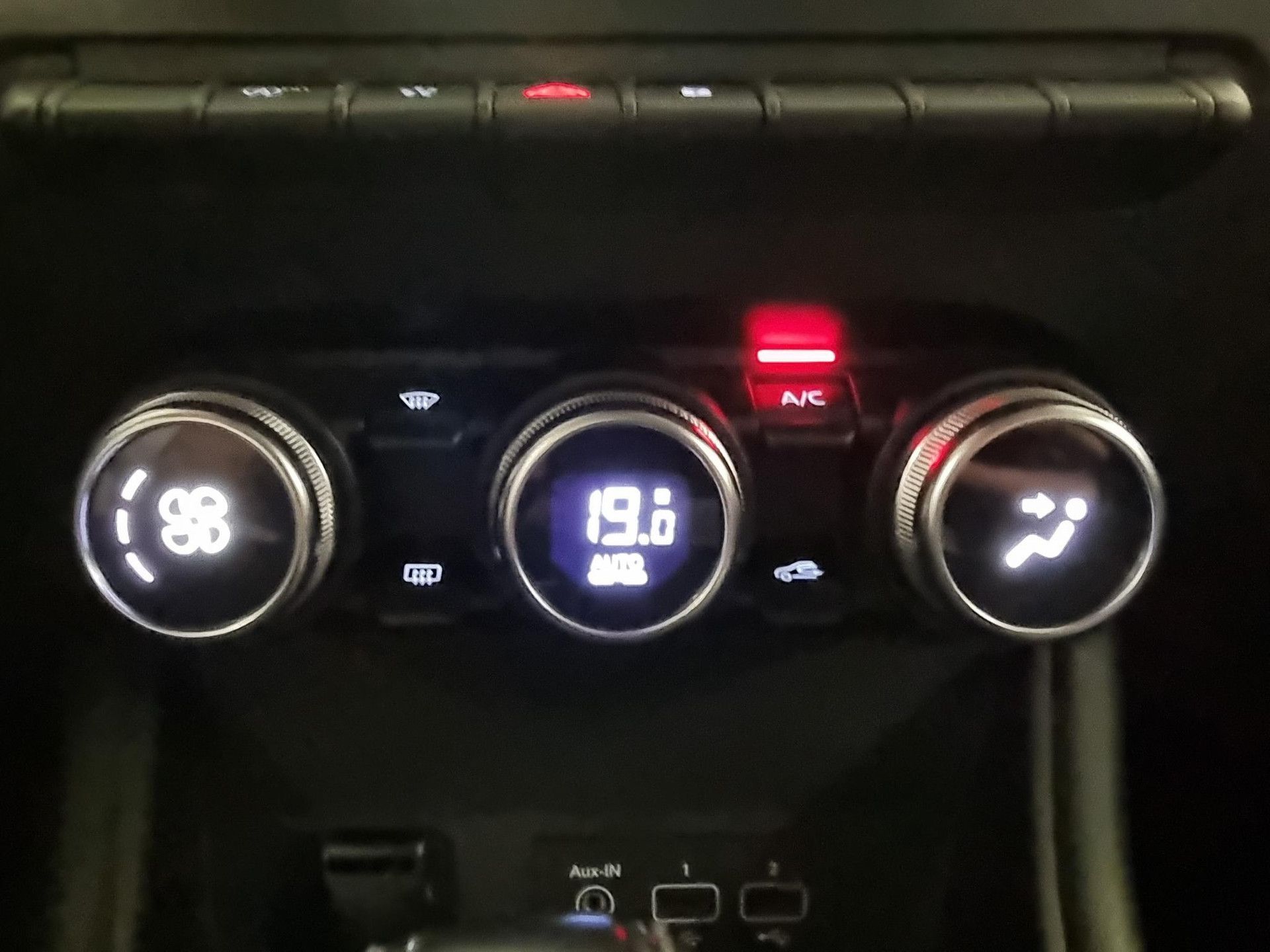 Renault Captur met kenteken N-934-DV – dashboard