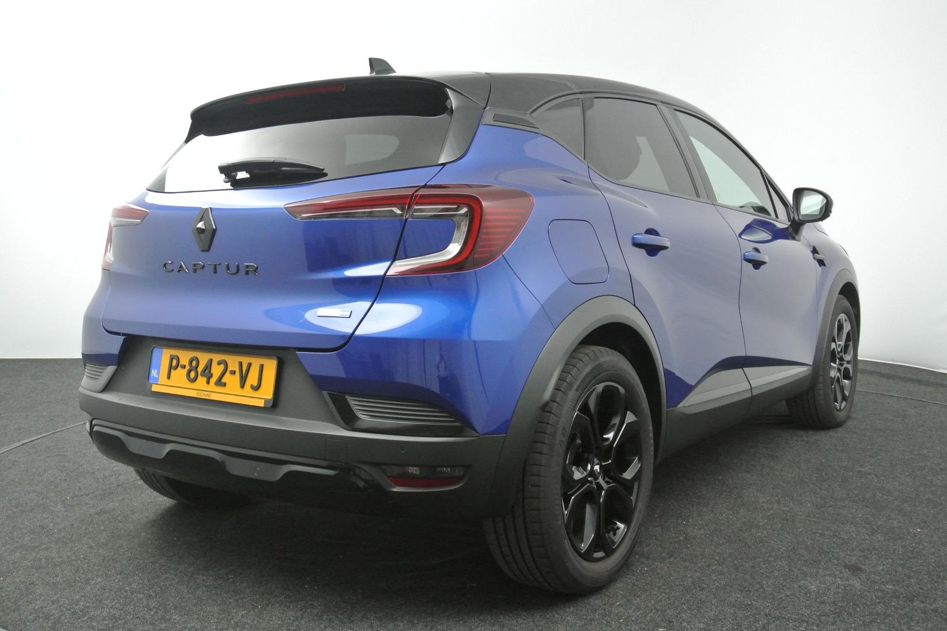 Renault Captur met kenteken P-842-VJ – achteraanzicht