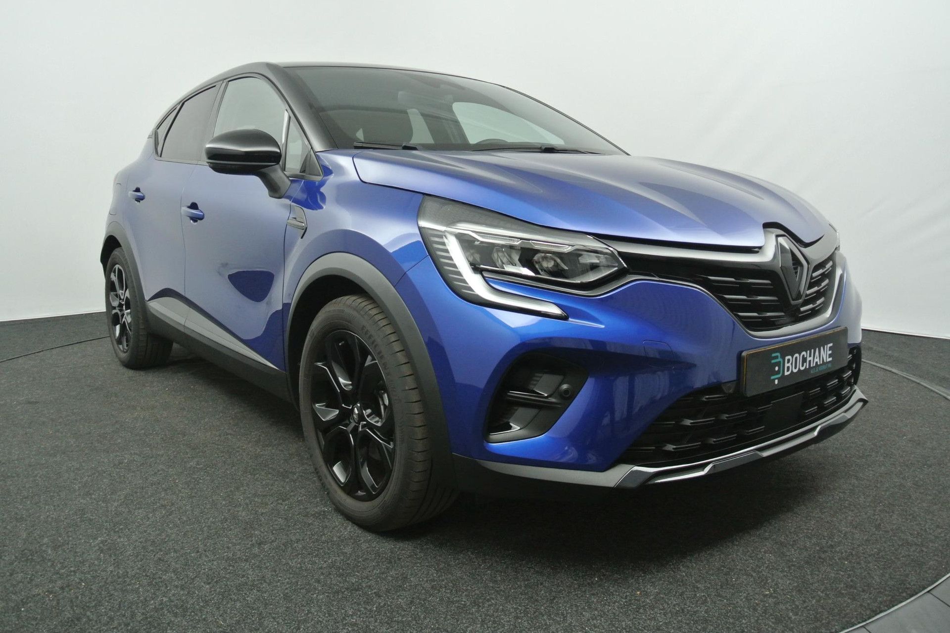 Renault Captur met kenteken P-842-VJ – detailfoto