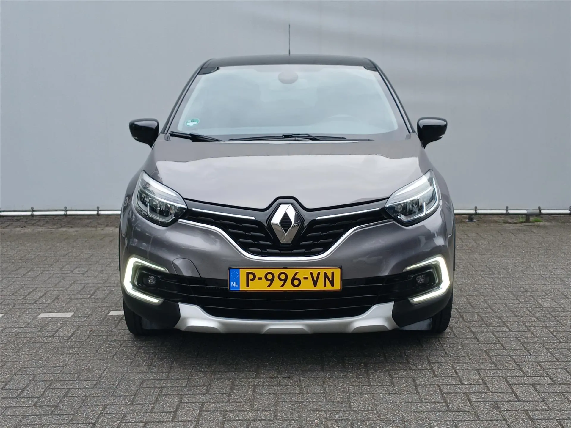 Renault Captur met kenteken P-996-VN – achteraanzicht