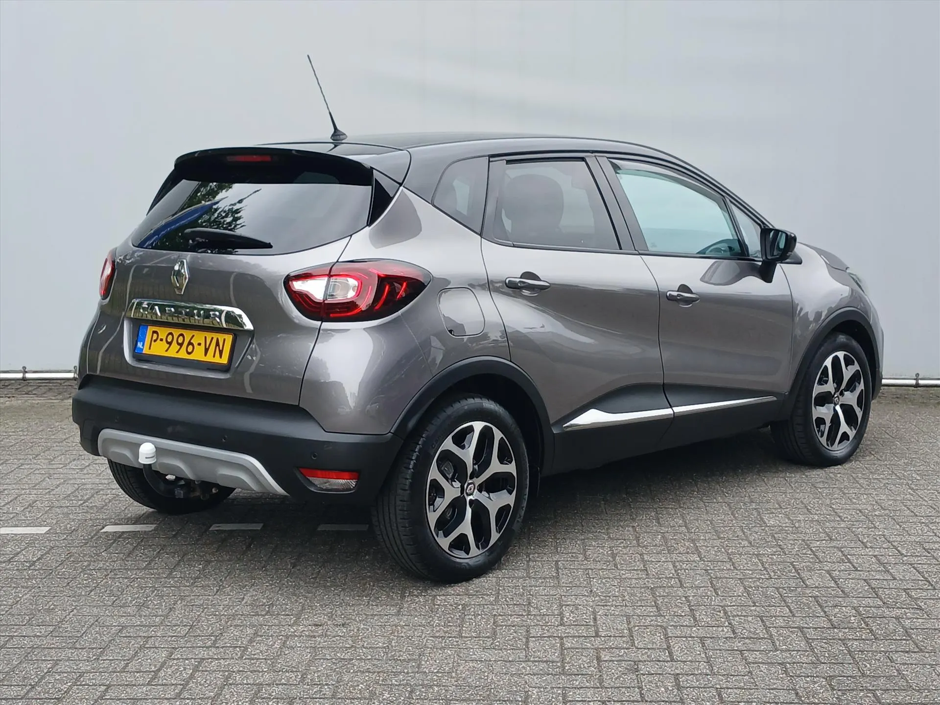 Renault Captur met kenteken P-996-VN – detailfoto