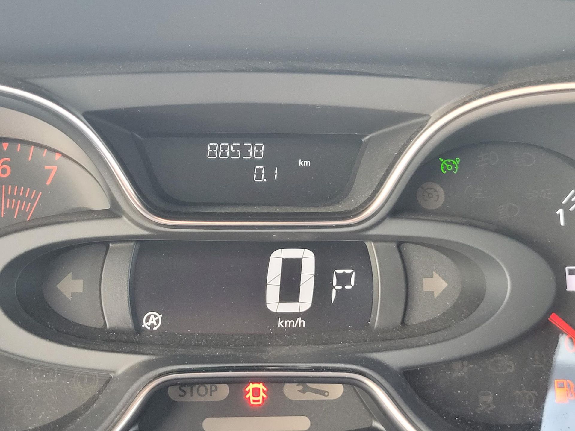 Renault Captur met kenteken RG-406-P – dashboard