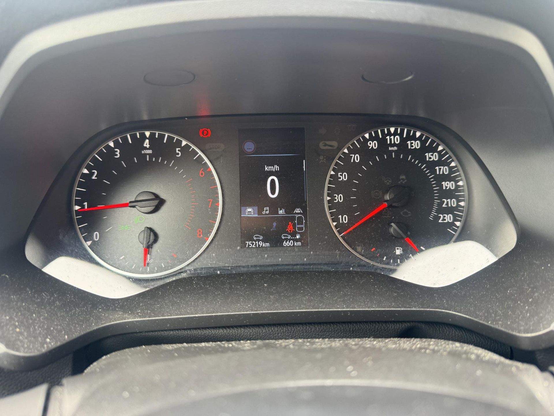 Renault Captur met kenteken S-150-BH – dashboard