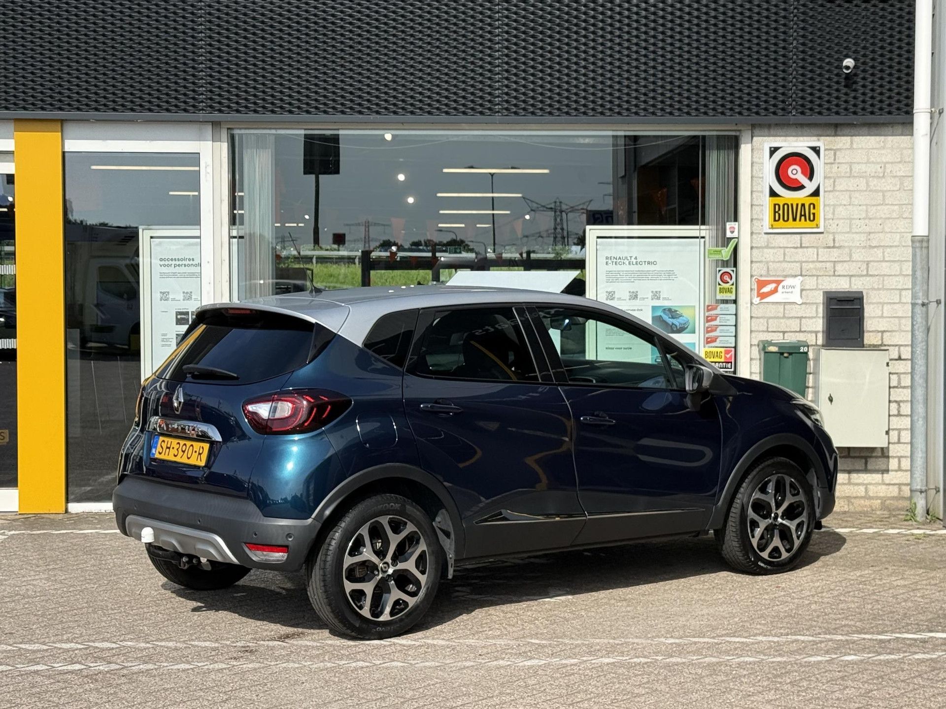 Renault Captur met kenteken SH-390-R – achteraanzicht