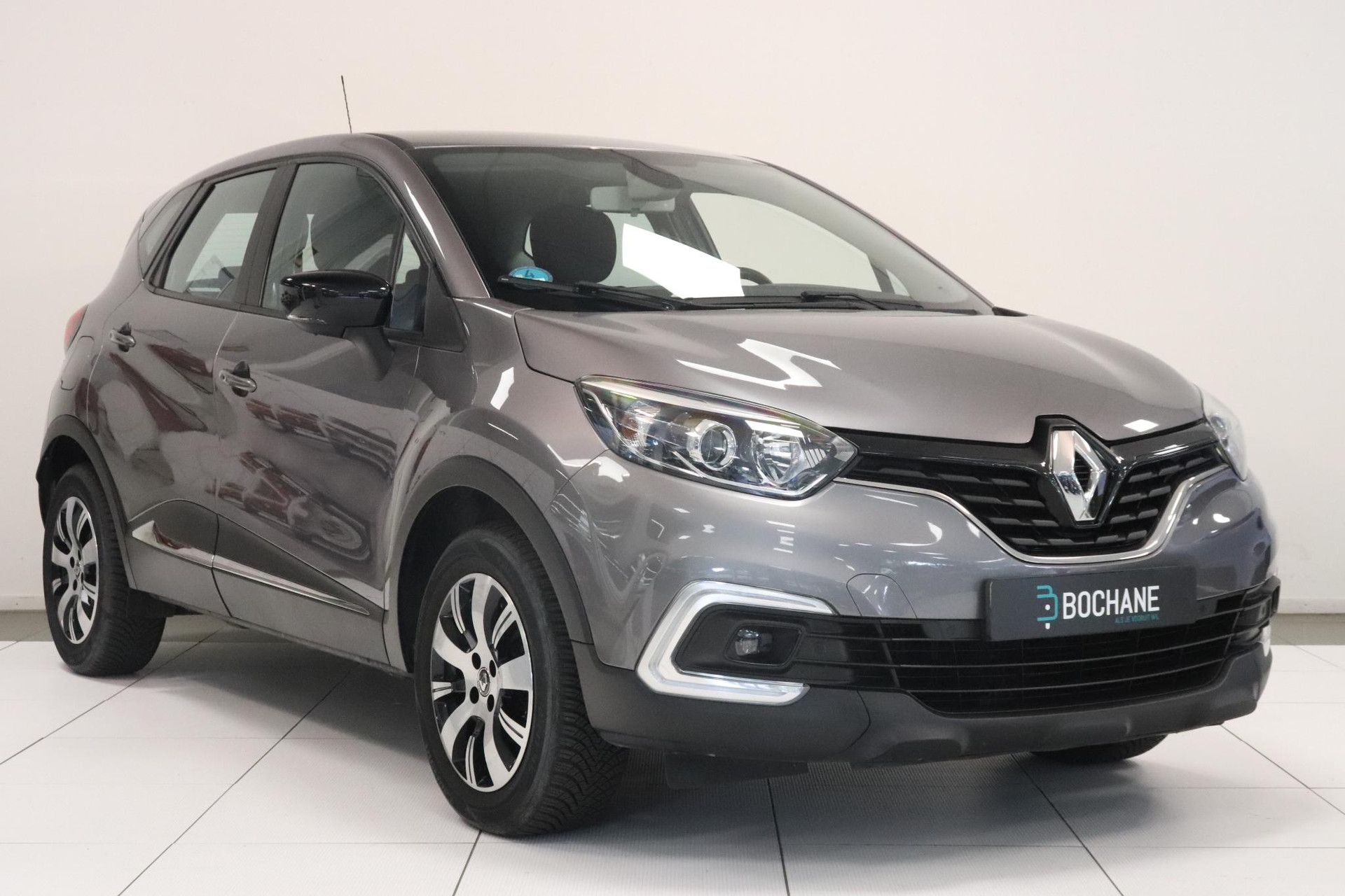 Renault Captur met kenteken T-583-DS – detailfoto
