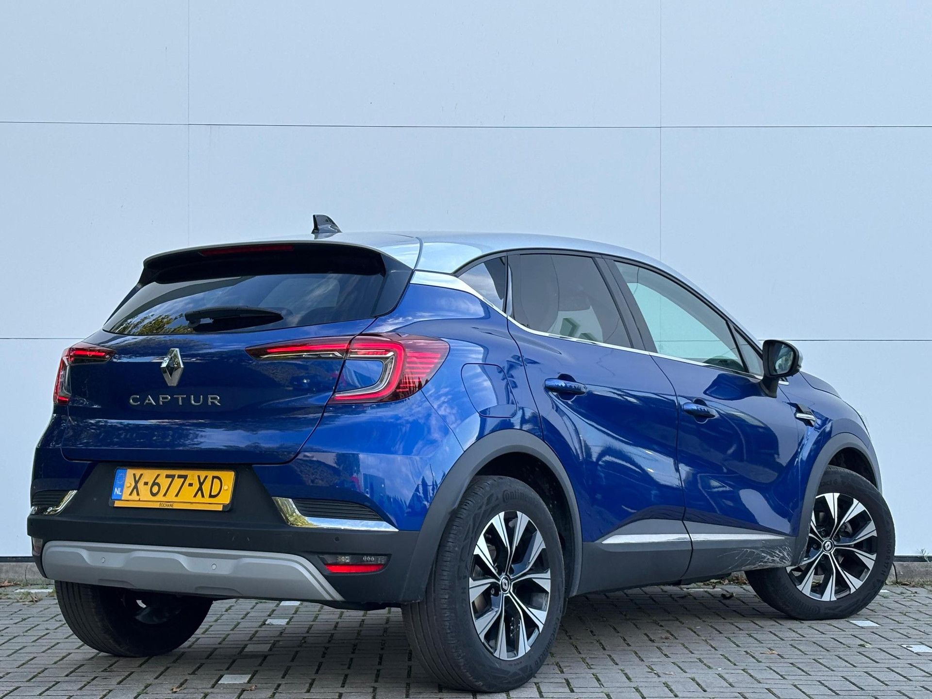 Renault Captur met kenteken X-677-XD – achteraanzicht