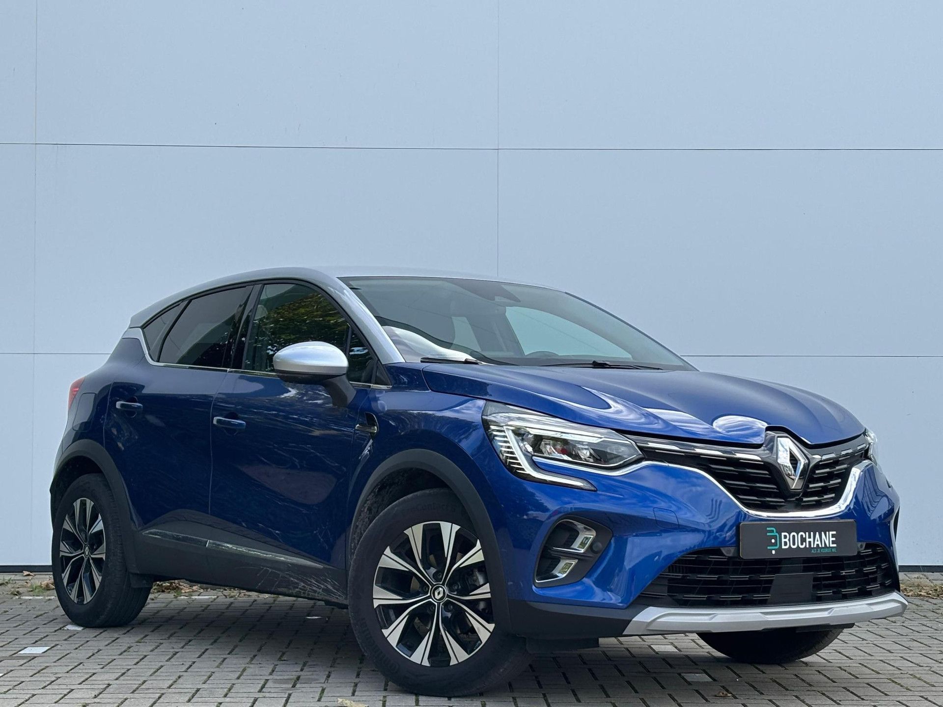 Renault Captur met kenteken X-677-XD – detailfoto