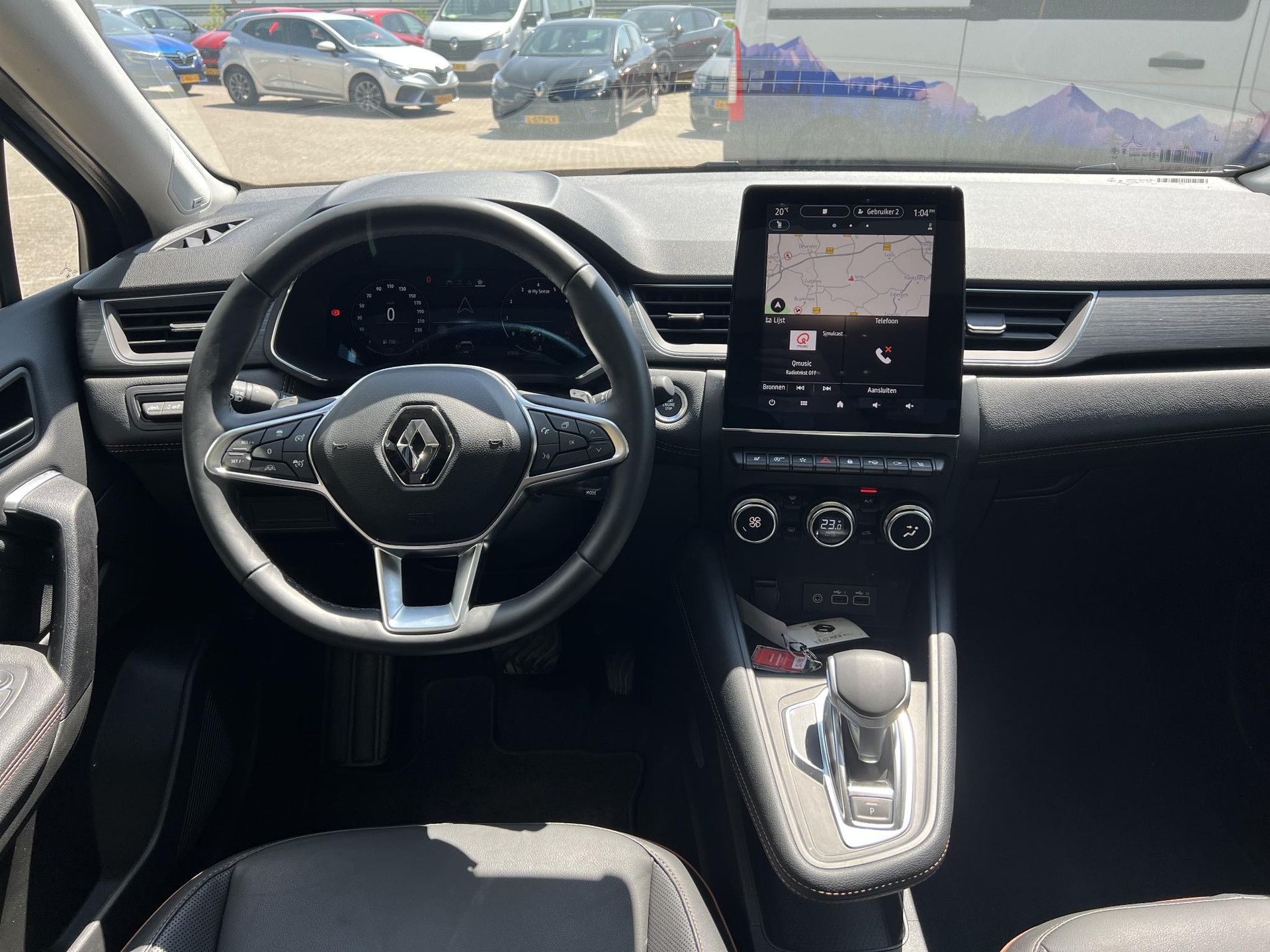 Renault Captur met kenteken X-922-PN – interieur