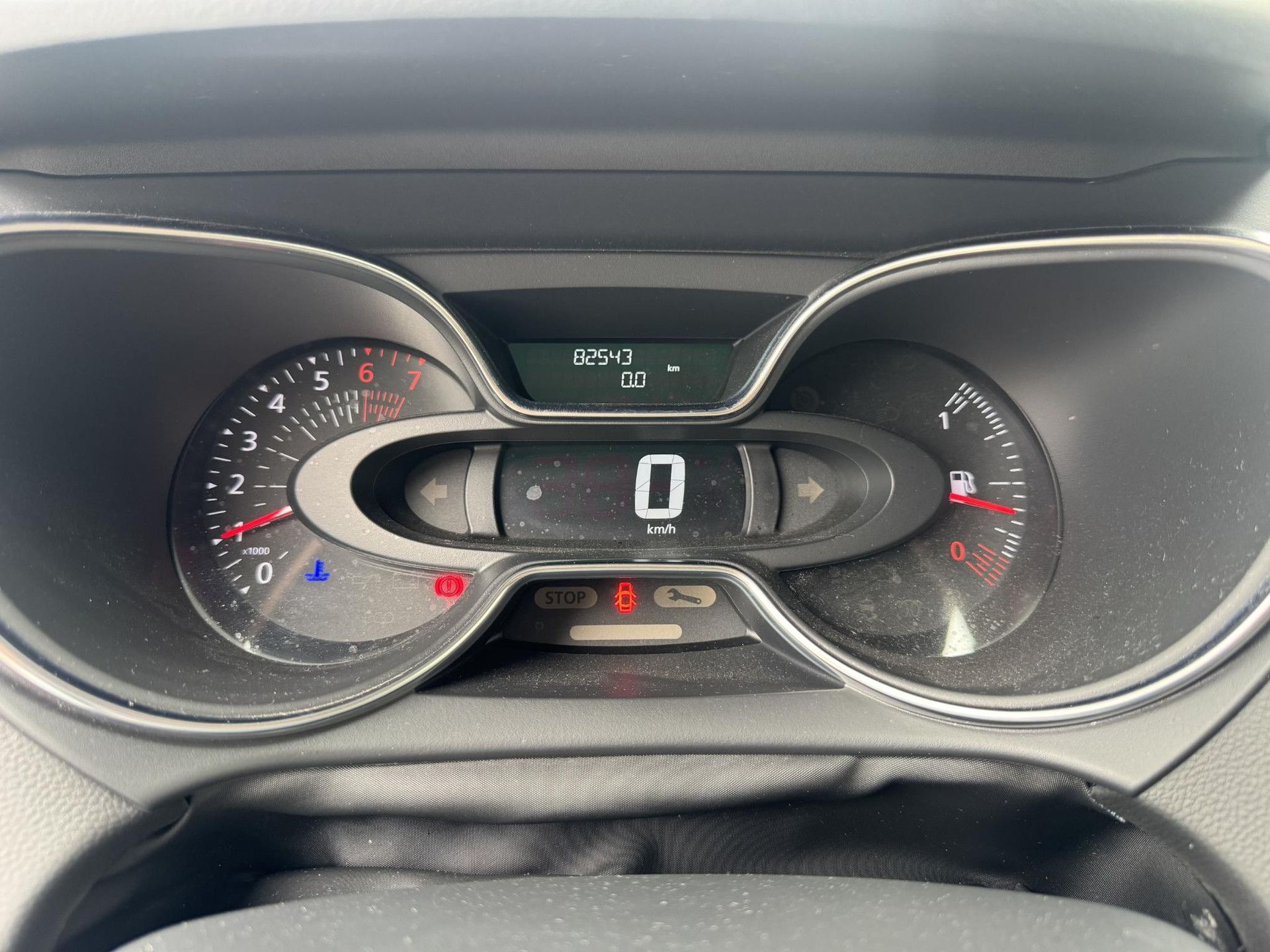 Renault Captur met kenteken XD-772-S – dashboard