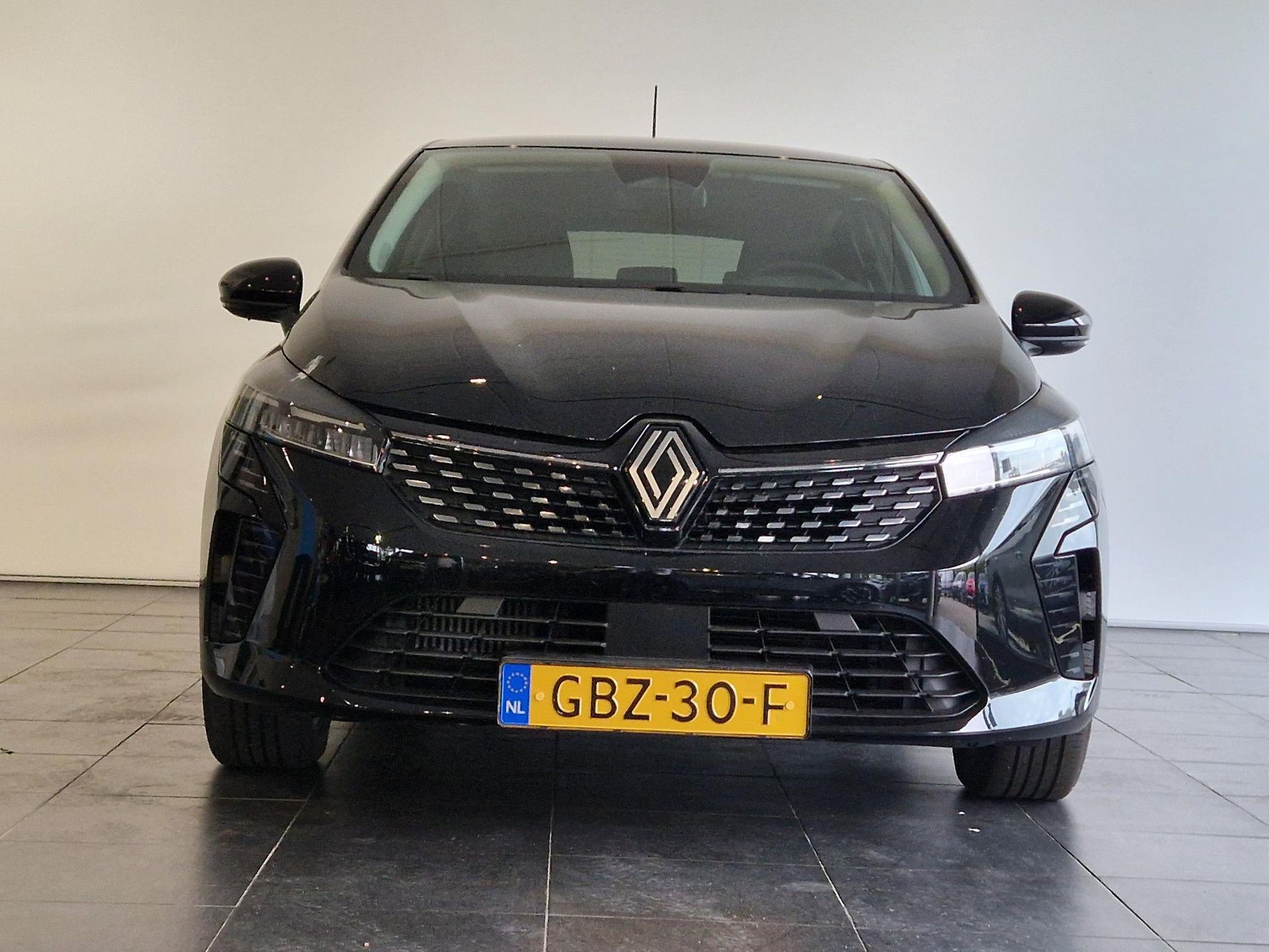 Renault Clio met kenteken GBZ-30-F – achteraanzicht