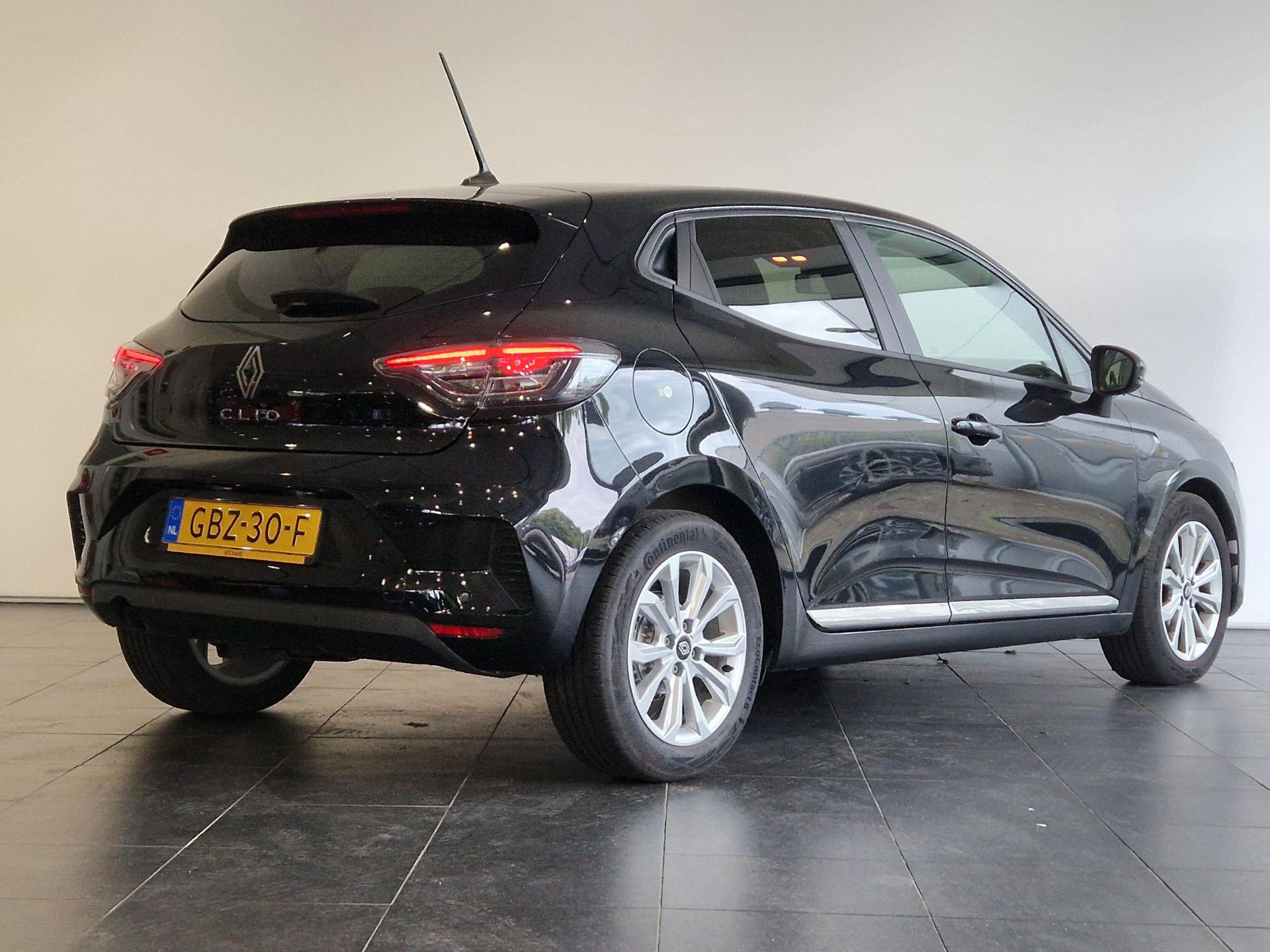 Renault Clio met kenteken GBZ-30-F – detailfoto