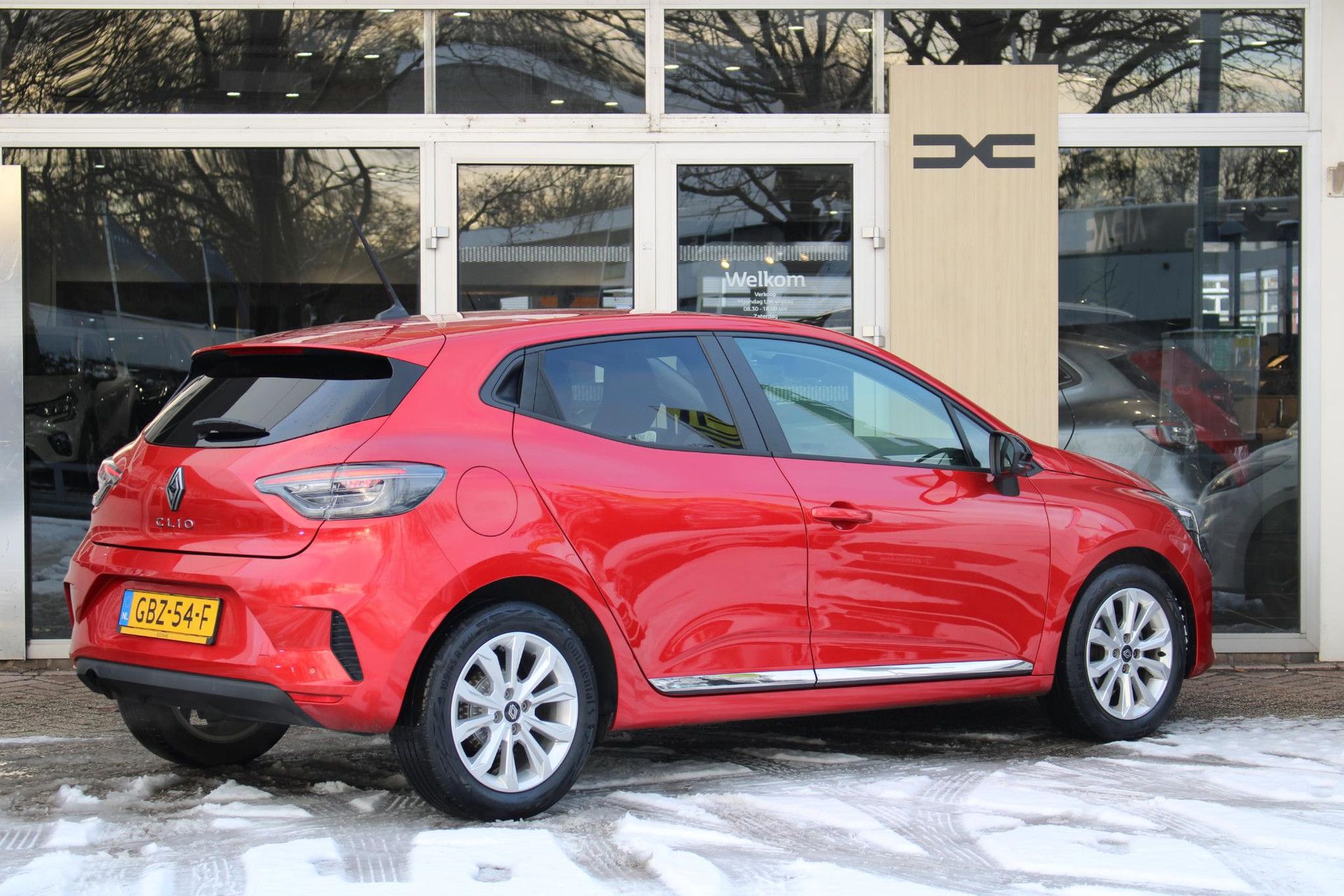 Renault Clio met kenteken GBZ-54-F – achteraanzicht
