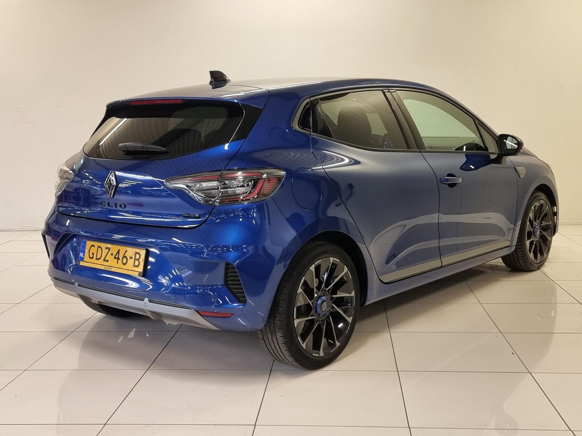 Renault Clio met kenteken GDZ-46-B – detailfoto