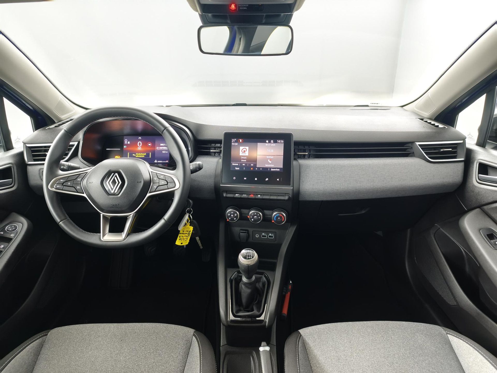 Renault Clio met kenteken GFN-01-L – interieur