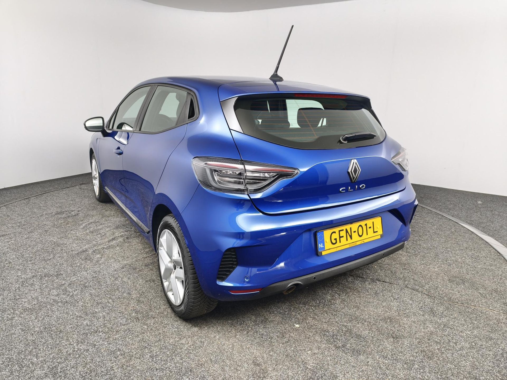 Renault Clio met kenteken GFN-01-L – detailfoto