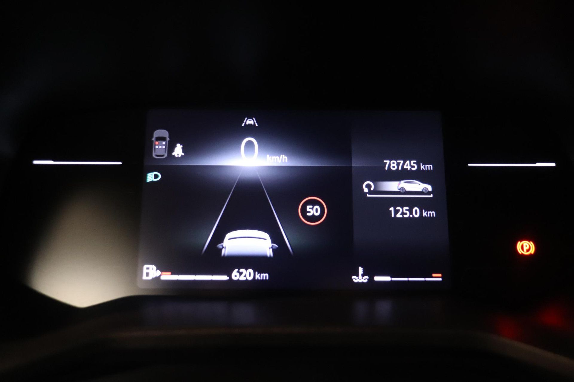 Renault Clio met kenteken GFP-47-X – dashboard